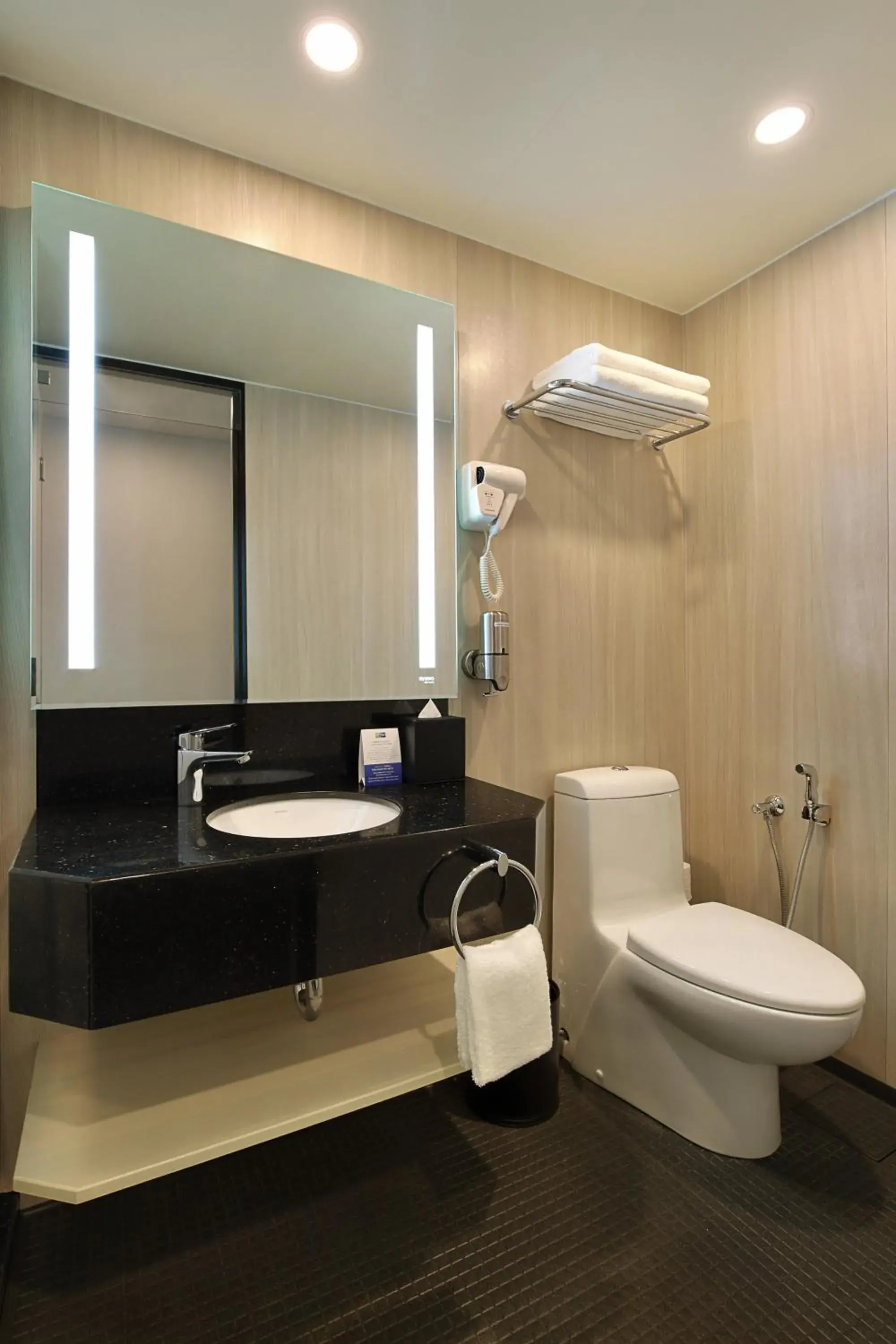 Photo of the whole room, Bathroom in Holiday Inn Express Kuala Lumpur City Centre, an IHG Hotel