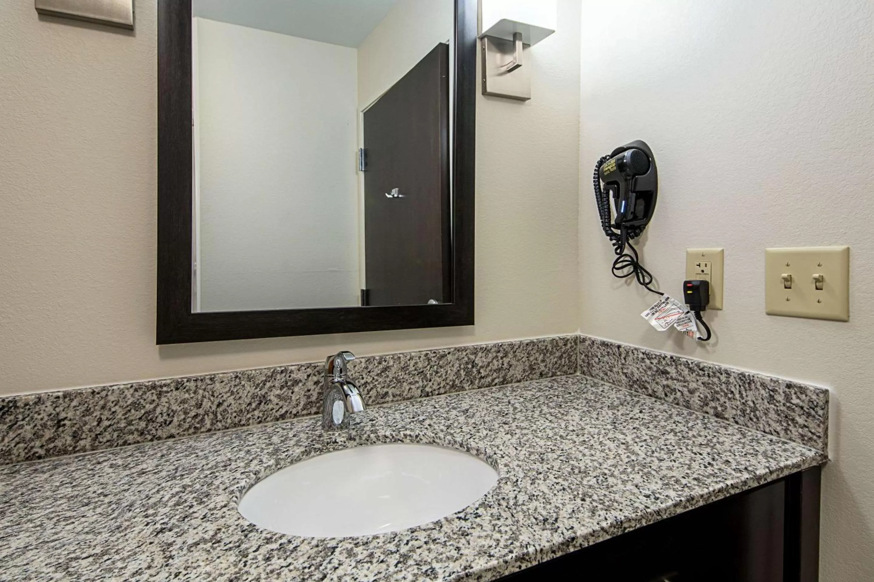 Bathroom in Sleep Inn Geismar - Gonzales