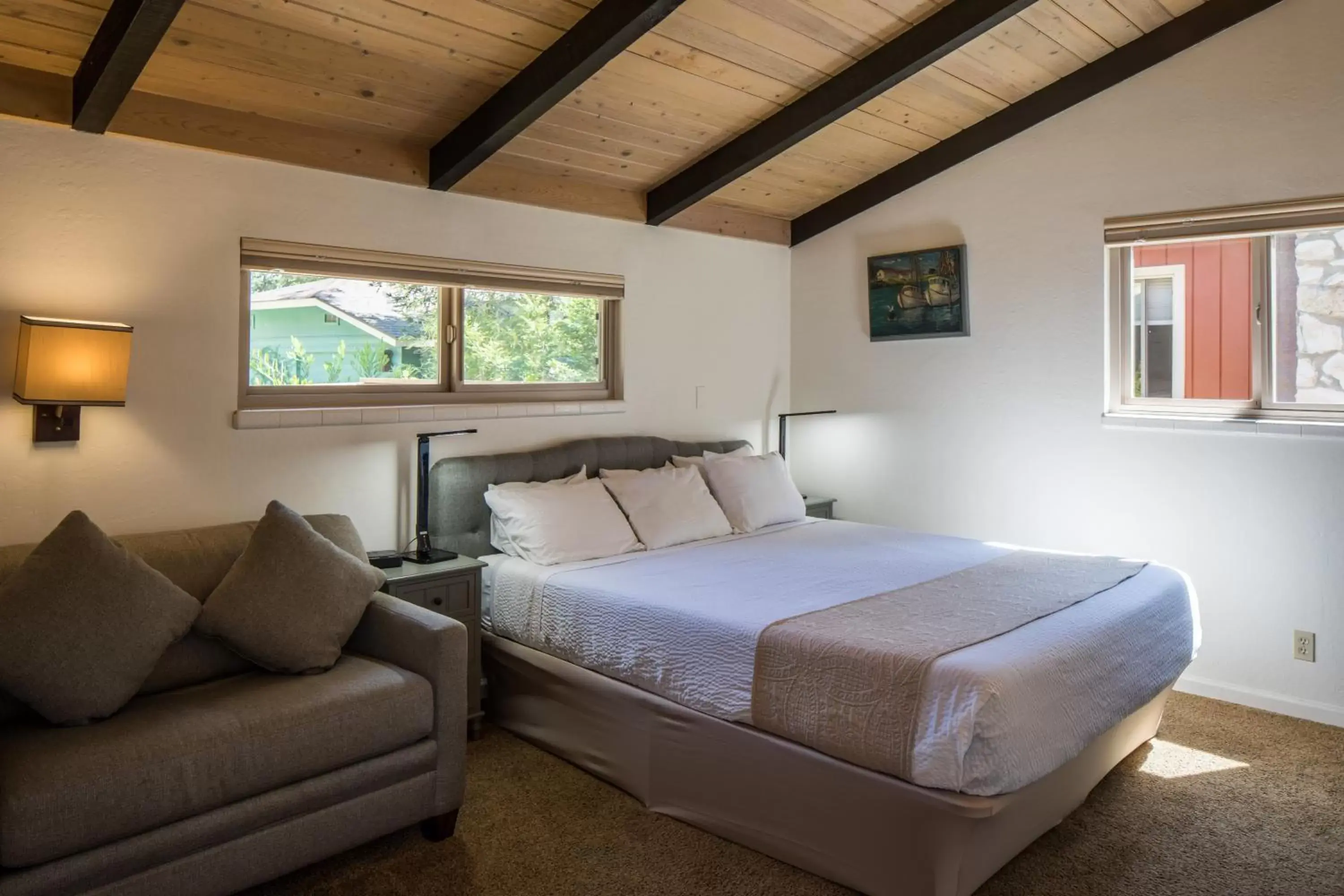 Bedroom, Bed in Andril Fireplace Cottages