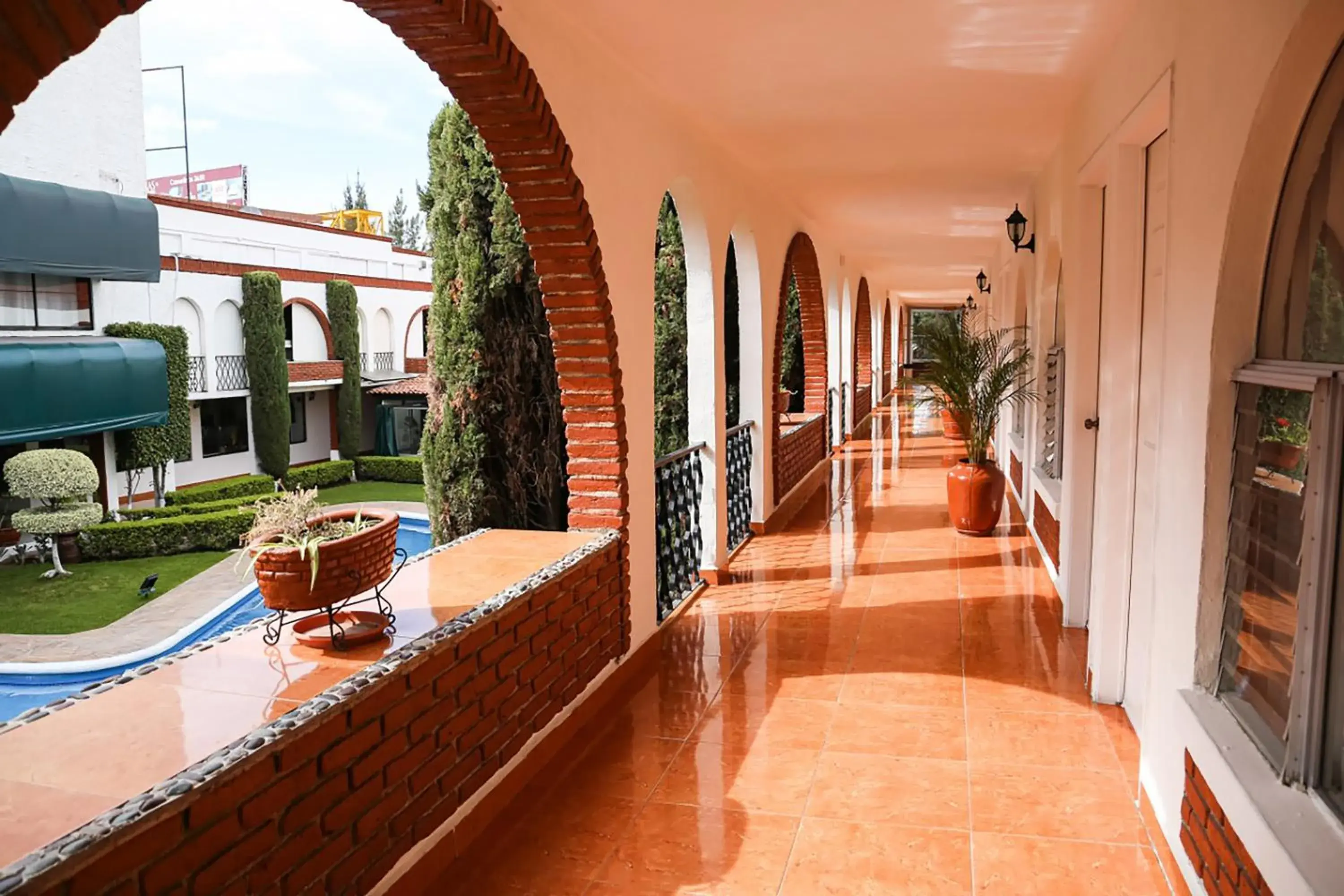 Hotel & Suites Villa del Sol