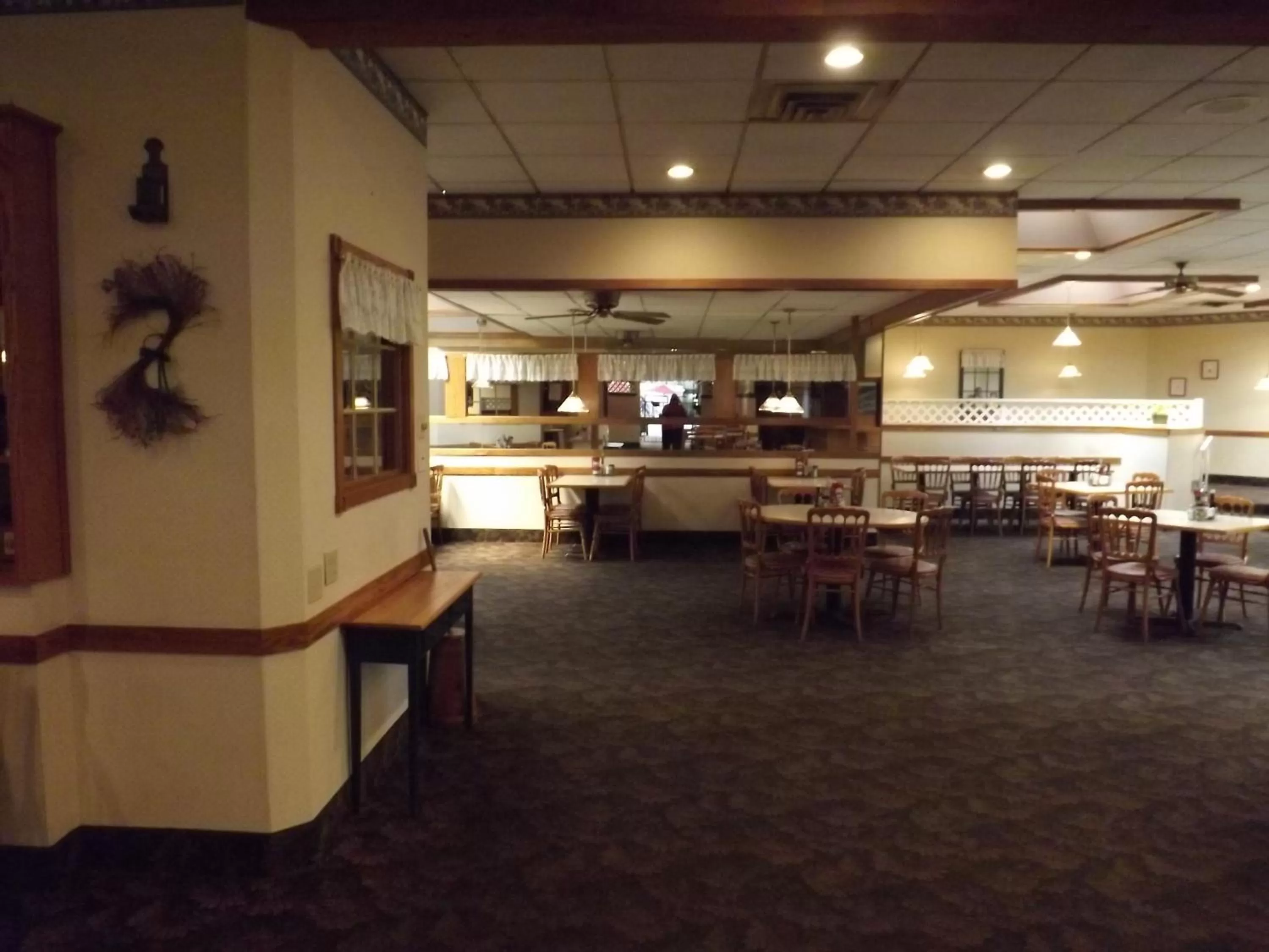 Restaurant/places to eat in Ramada by Wyndham Sterling