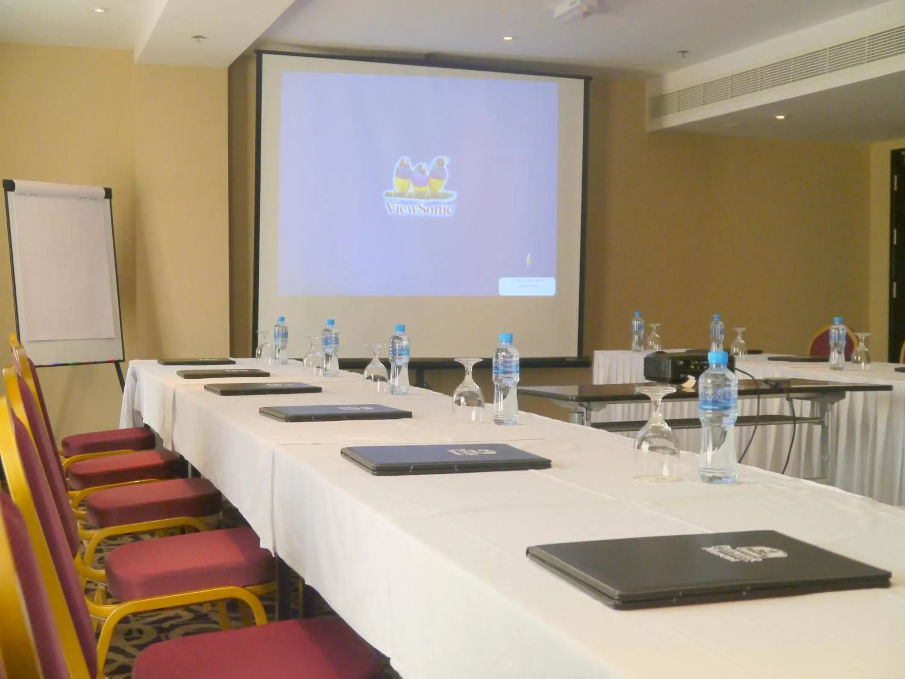 Meeting/conference room in Best Western Premier Muscat