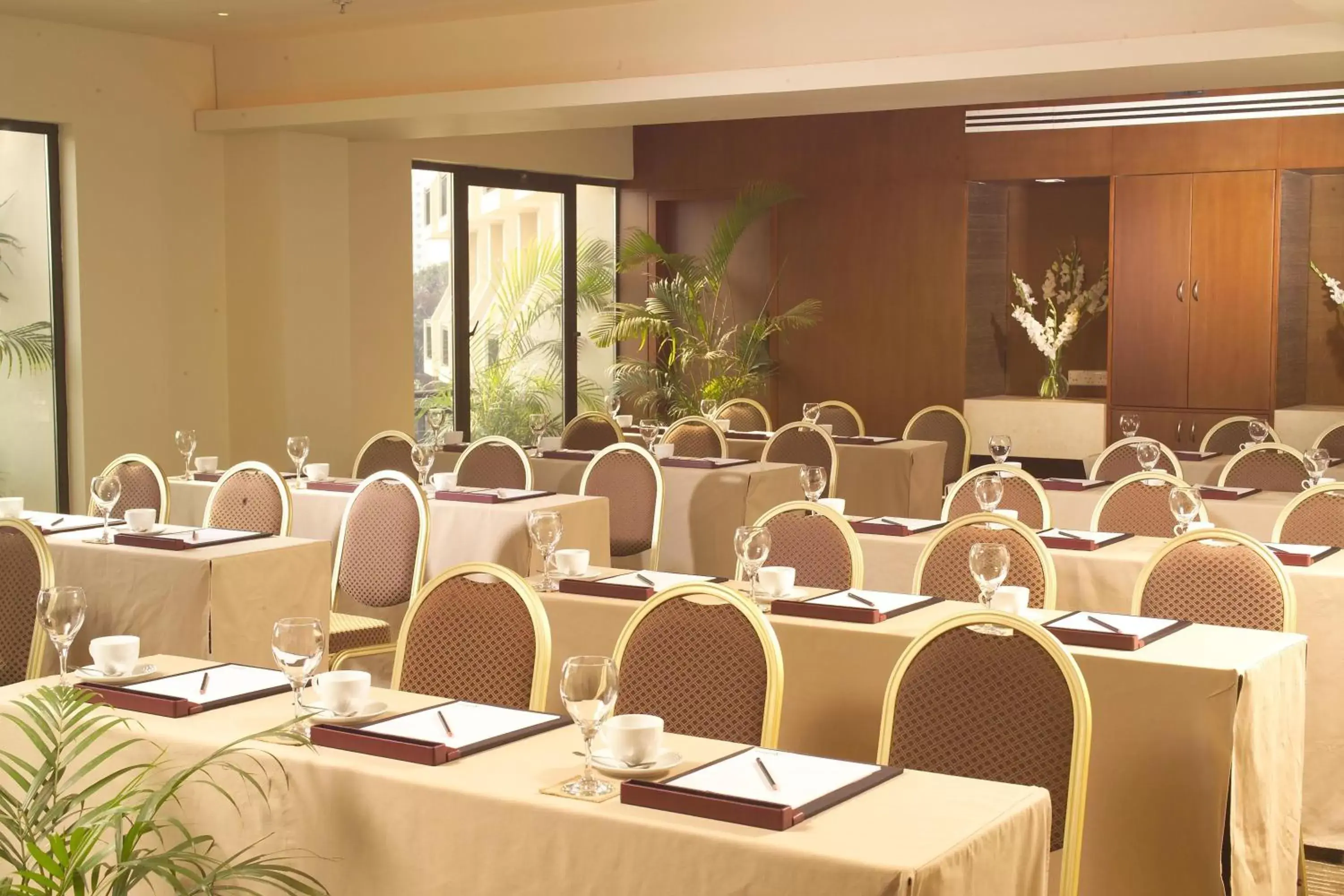 Business facilities in Radisson blu Dhaka Water Garden