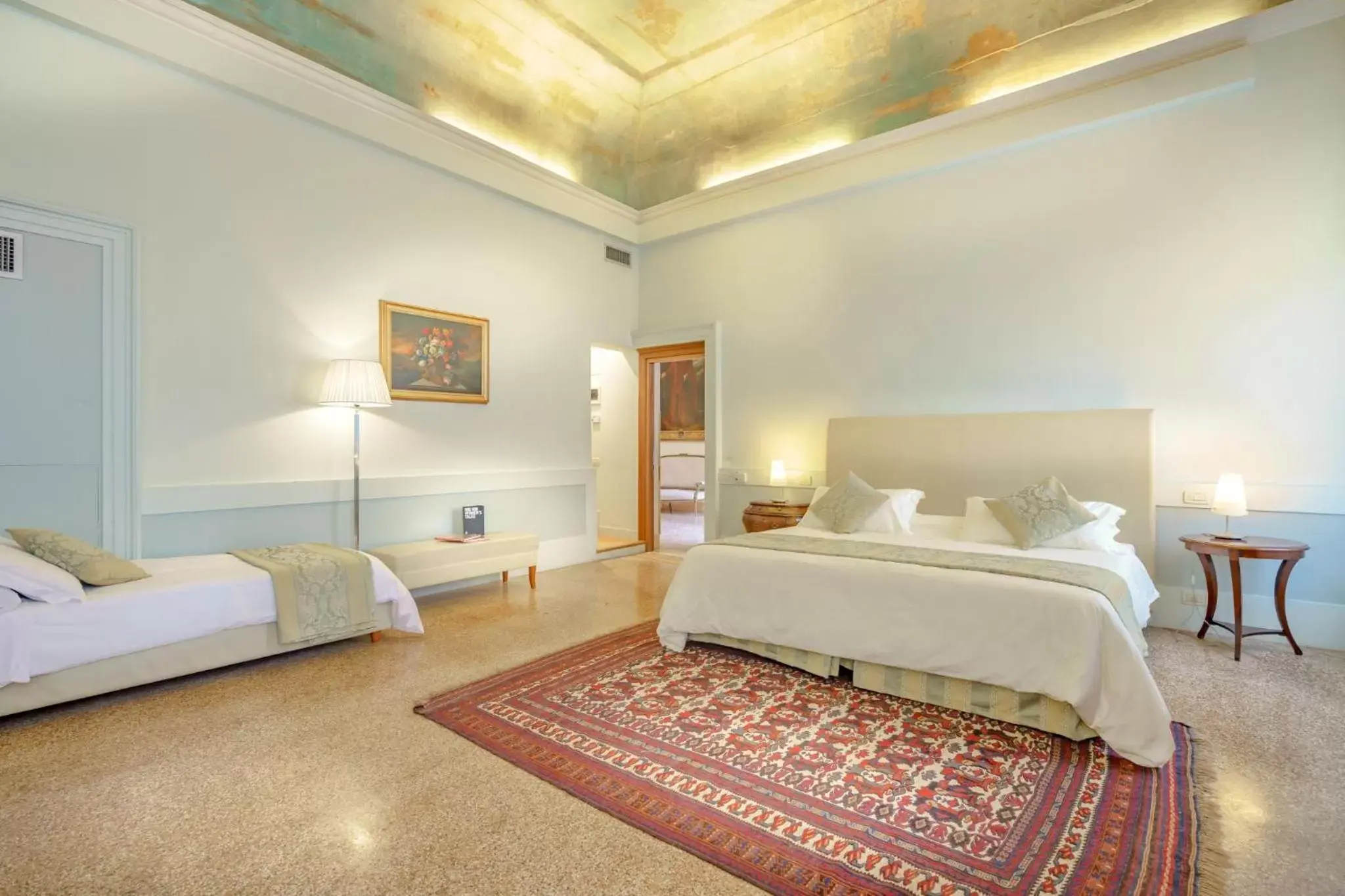 Photo of the whole room, Bed in Hotel Palazzo Vitturi
