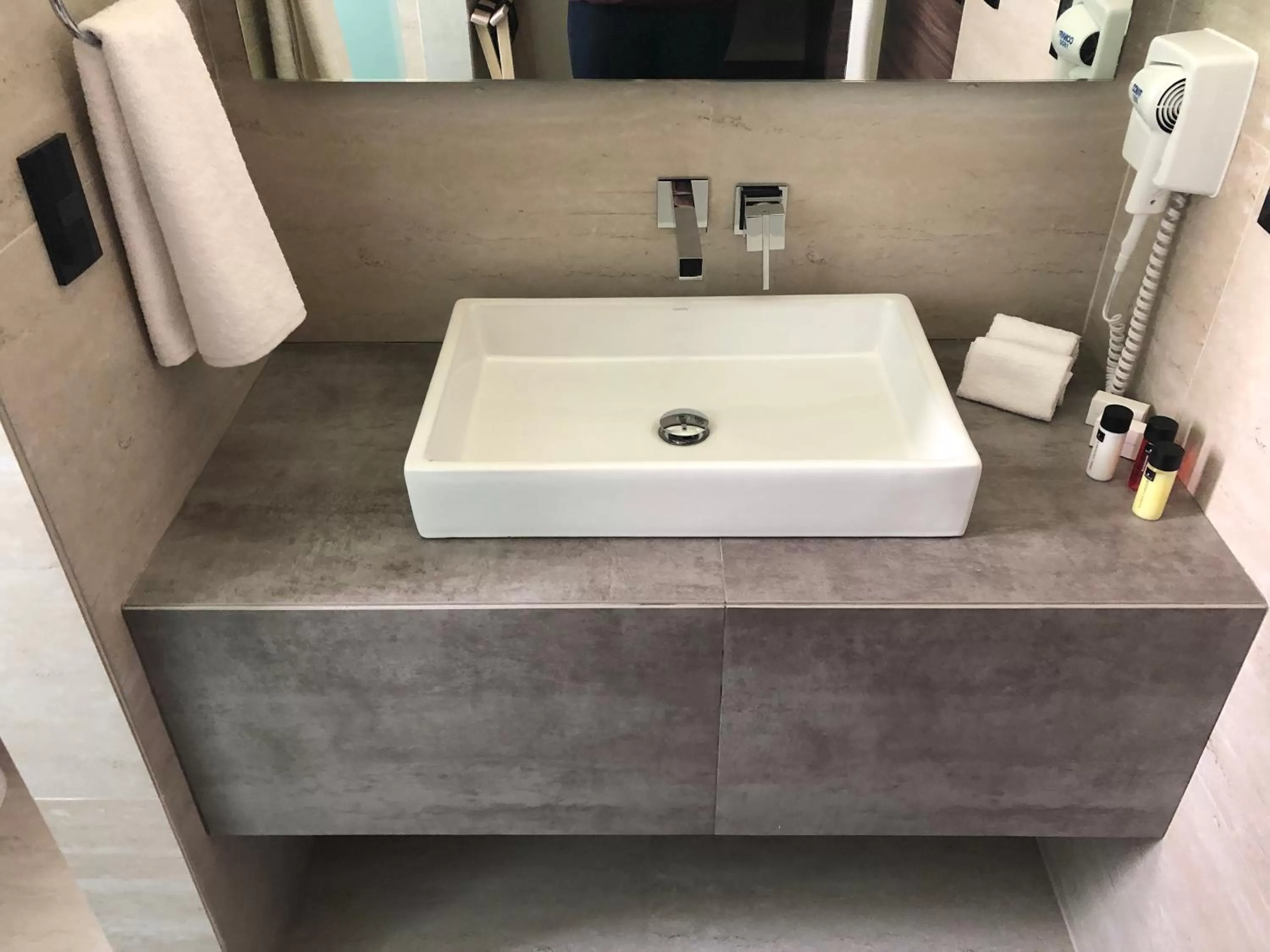 Bathroom in MC Suites Mexico City