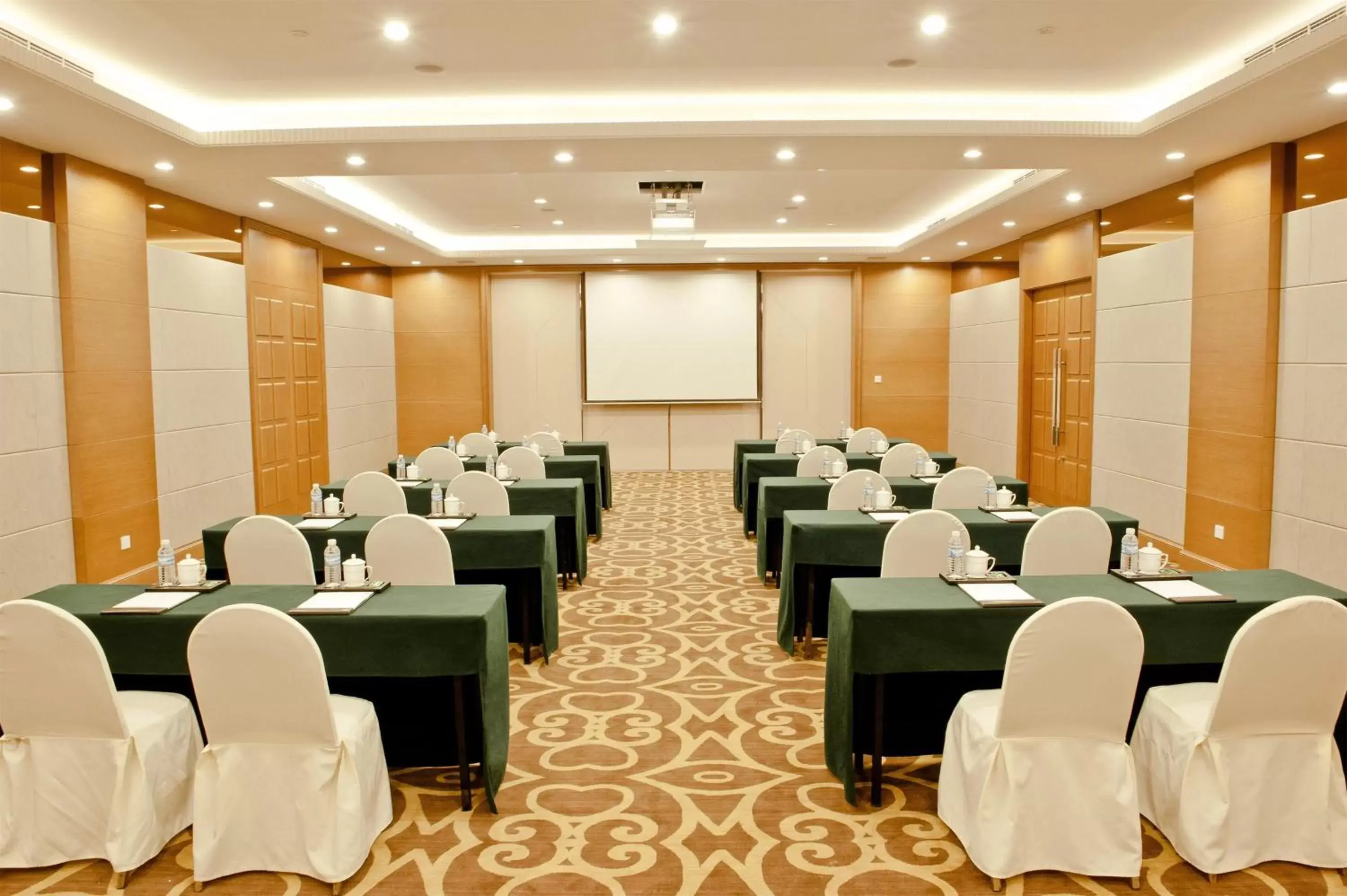 Meeting/conference room in Holiday Inn Shanghai Pudong, an IHG Hotel