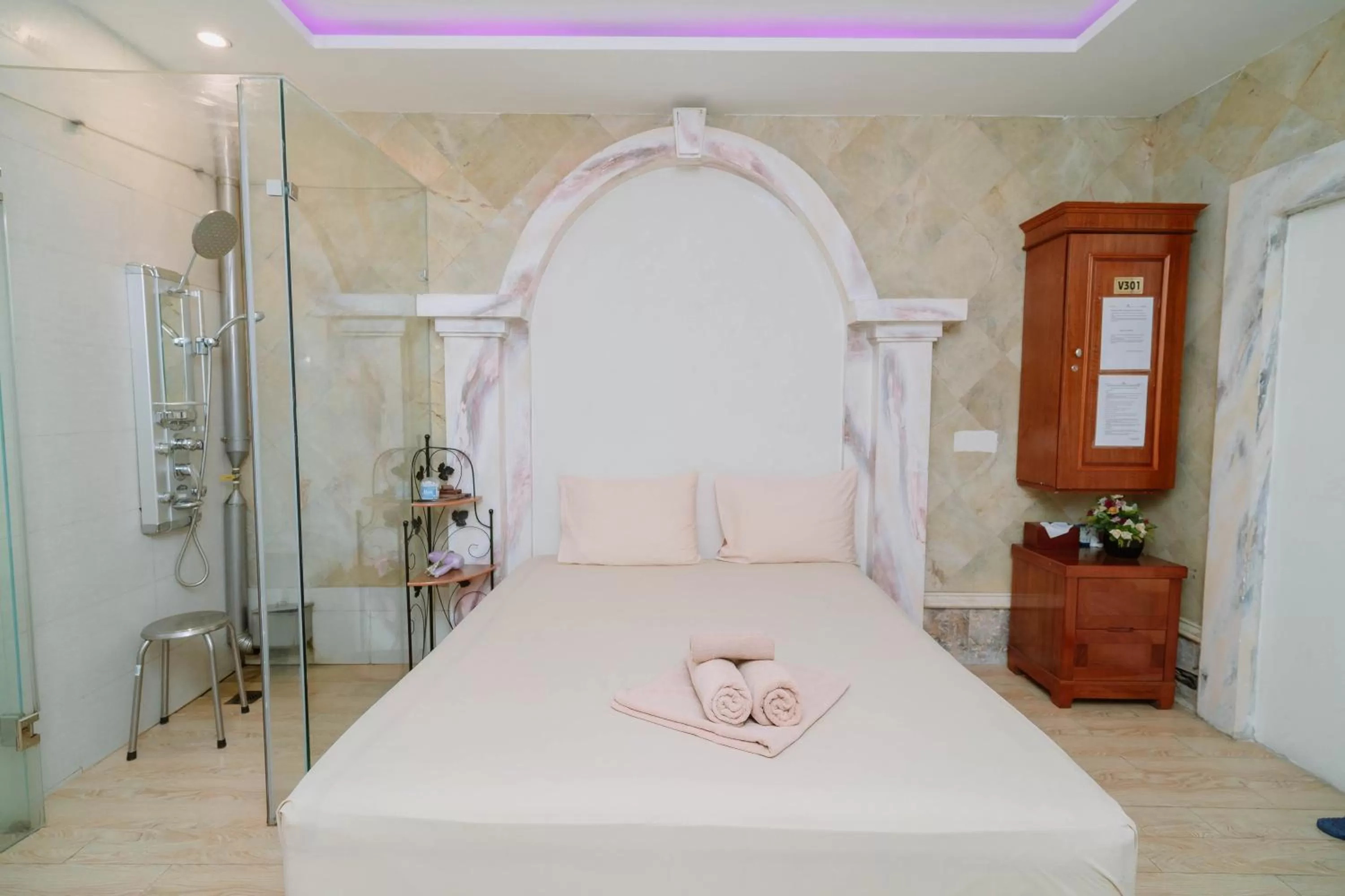 Entertainment, Bed in A25 Luxury Hotel