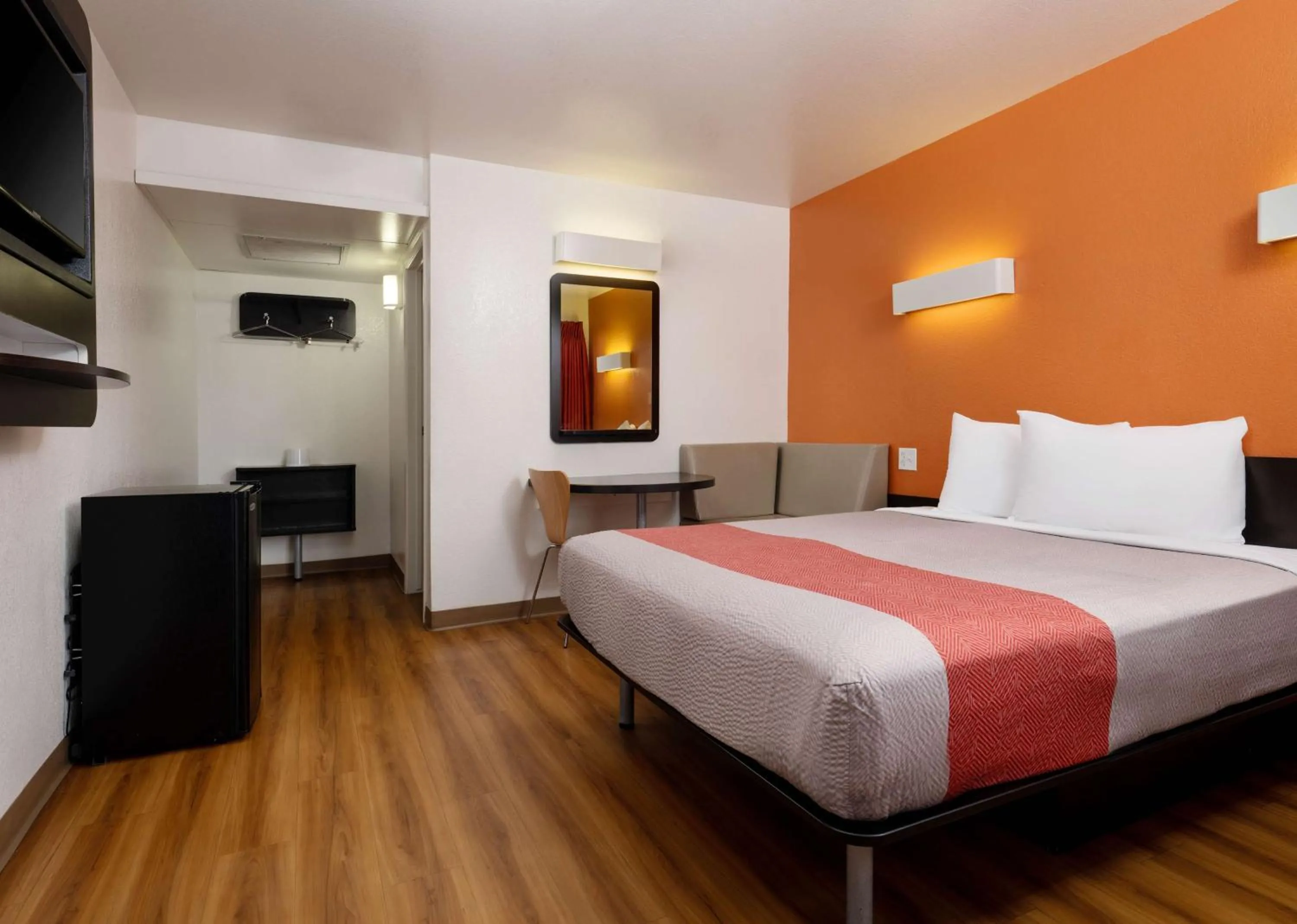 Beach, Bed in Motel 6-Pismo Beach, CA