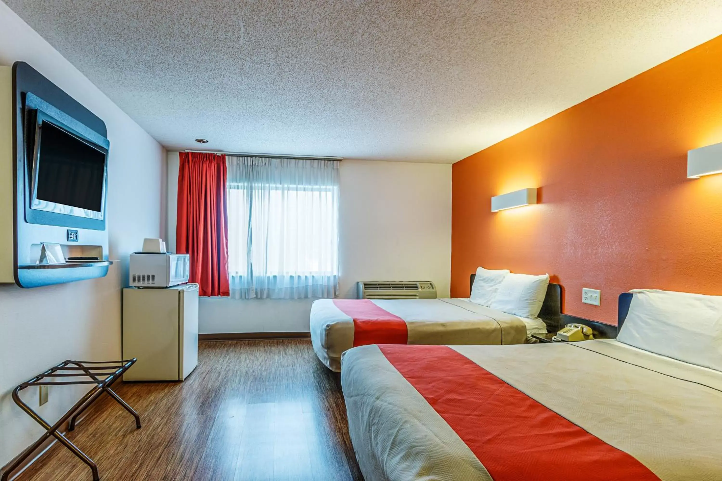 Bedroom in Motel 6-Wisconsin Rapids, WI
