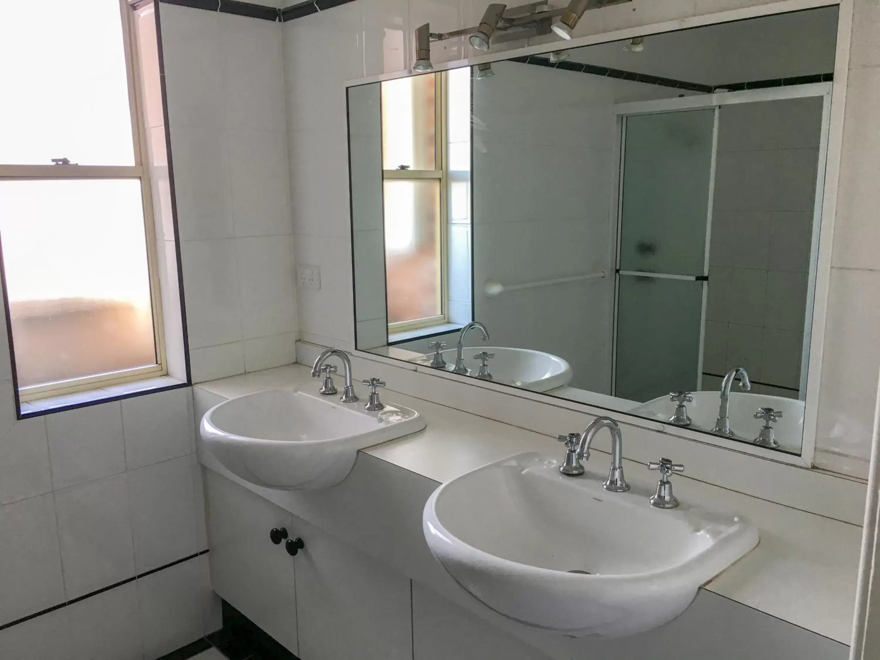 Bathroom in The Premier Hotel Broadmeadow