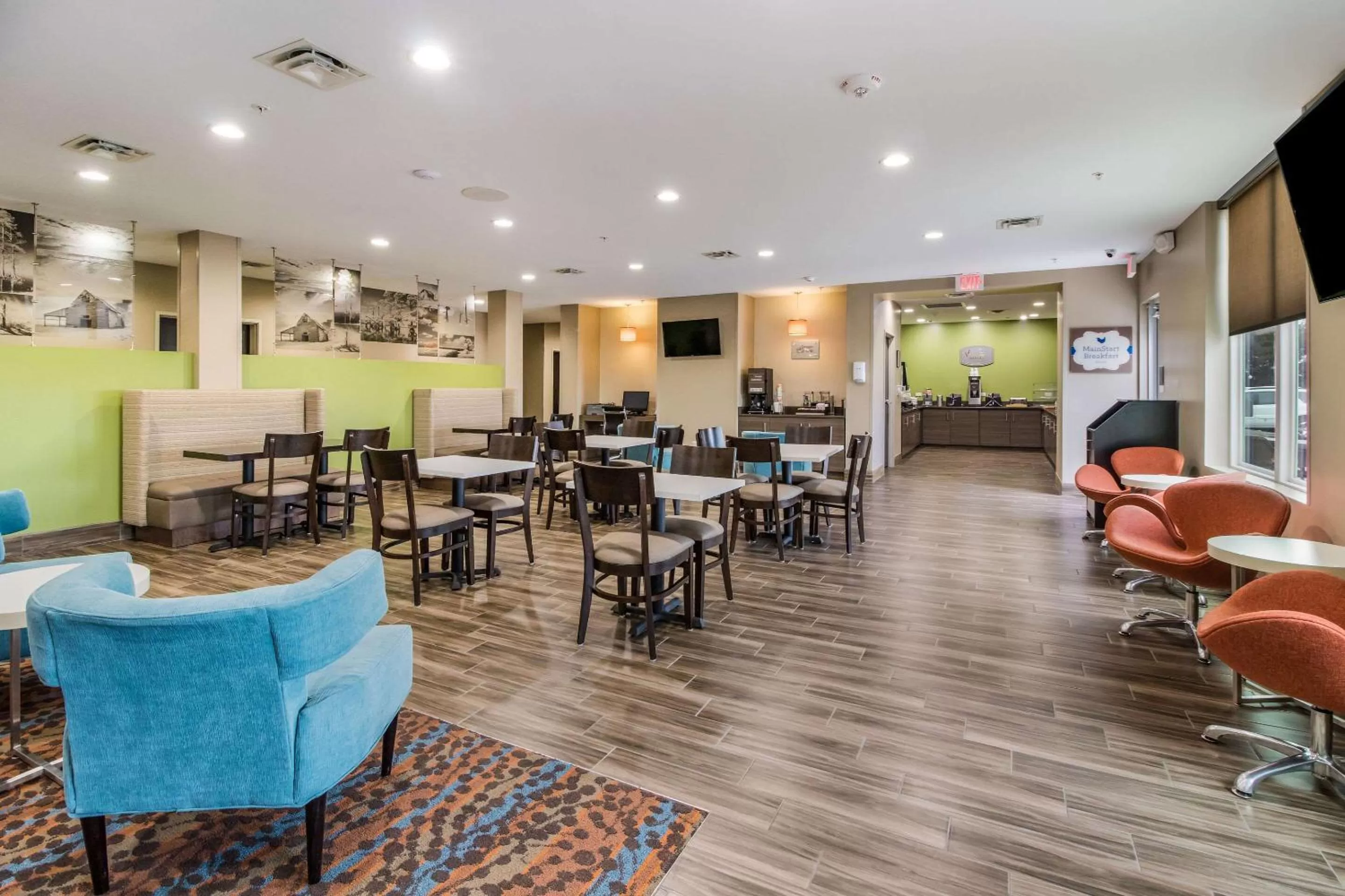 Restaurant/places to eat in Sleep Inn