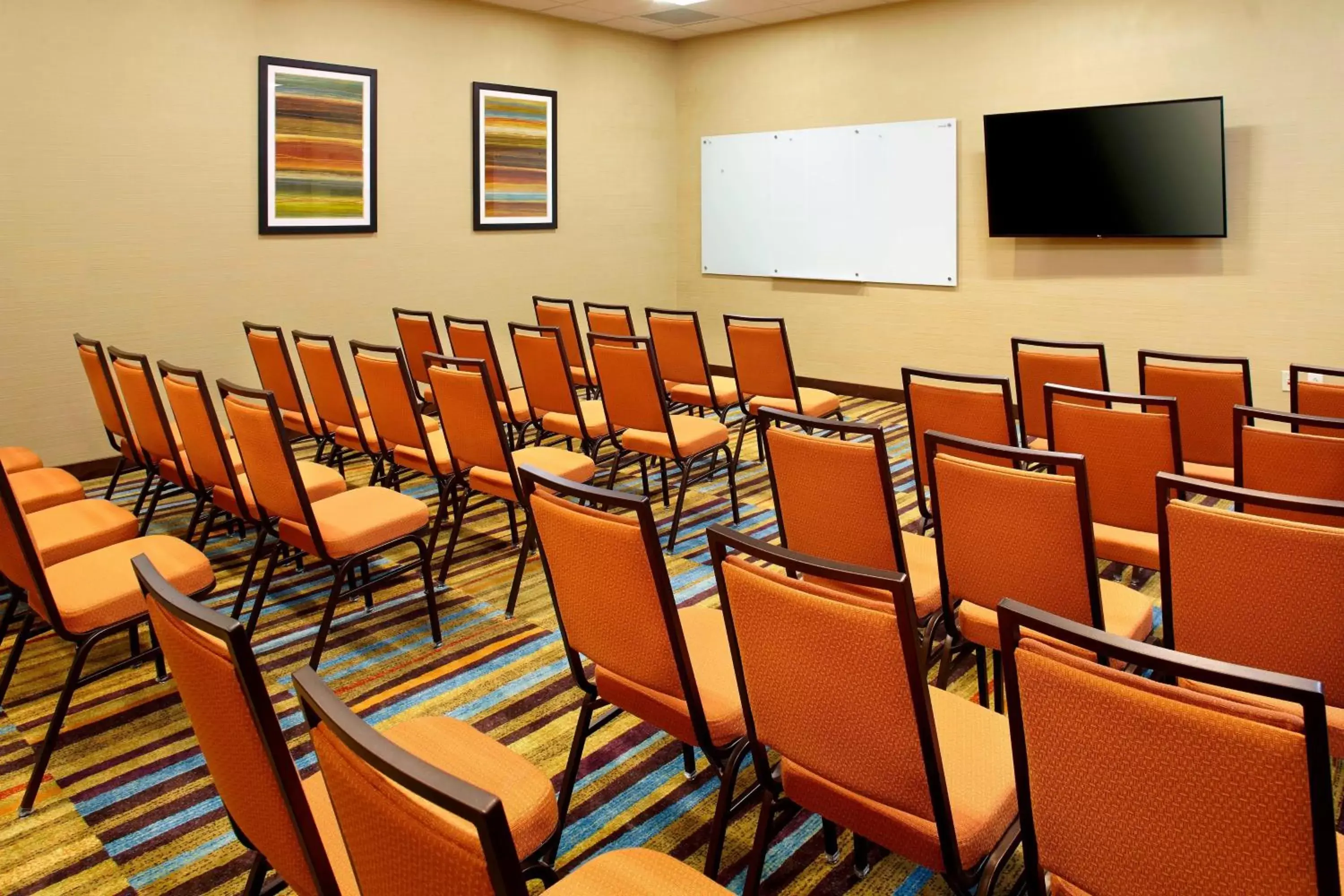 Meeting/conference room in Fairfield by Marriott Inn & Suites Wheeling at The Highlands