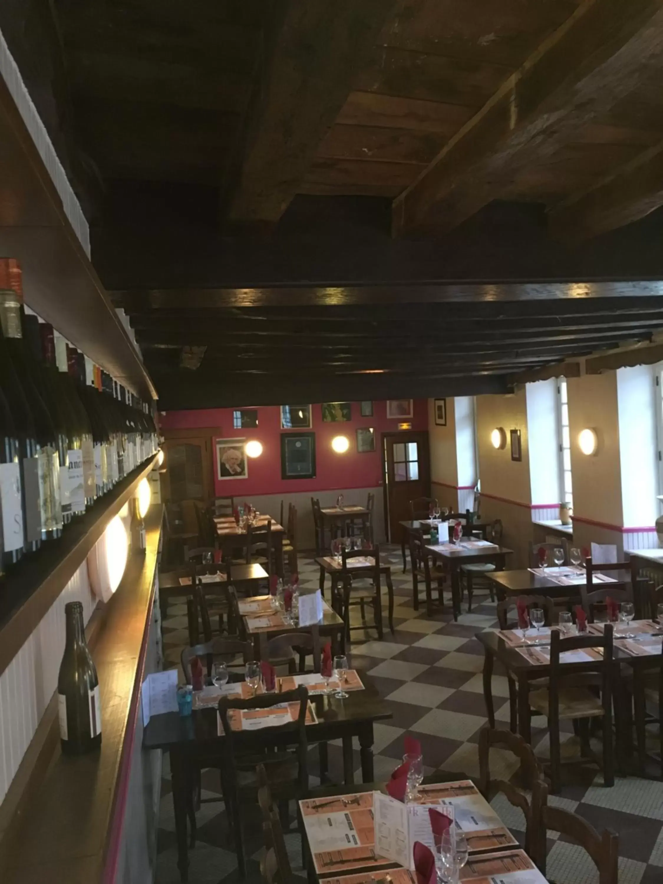 Restaurant/Places to Eat in Hotel du Rempart