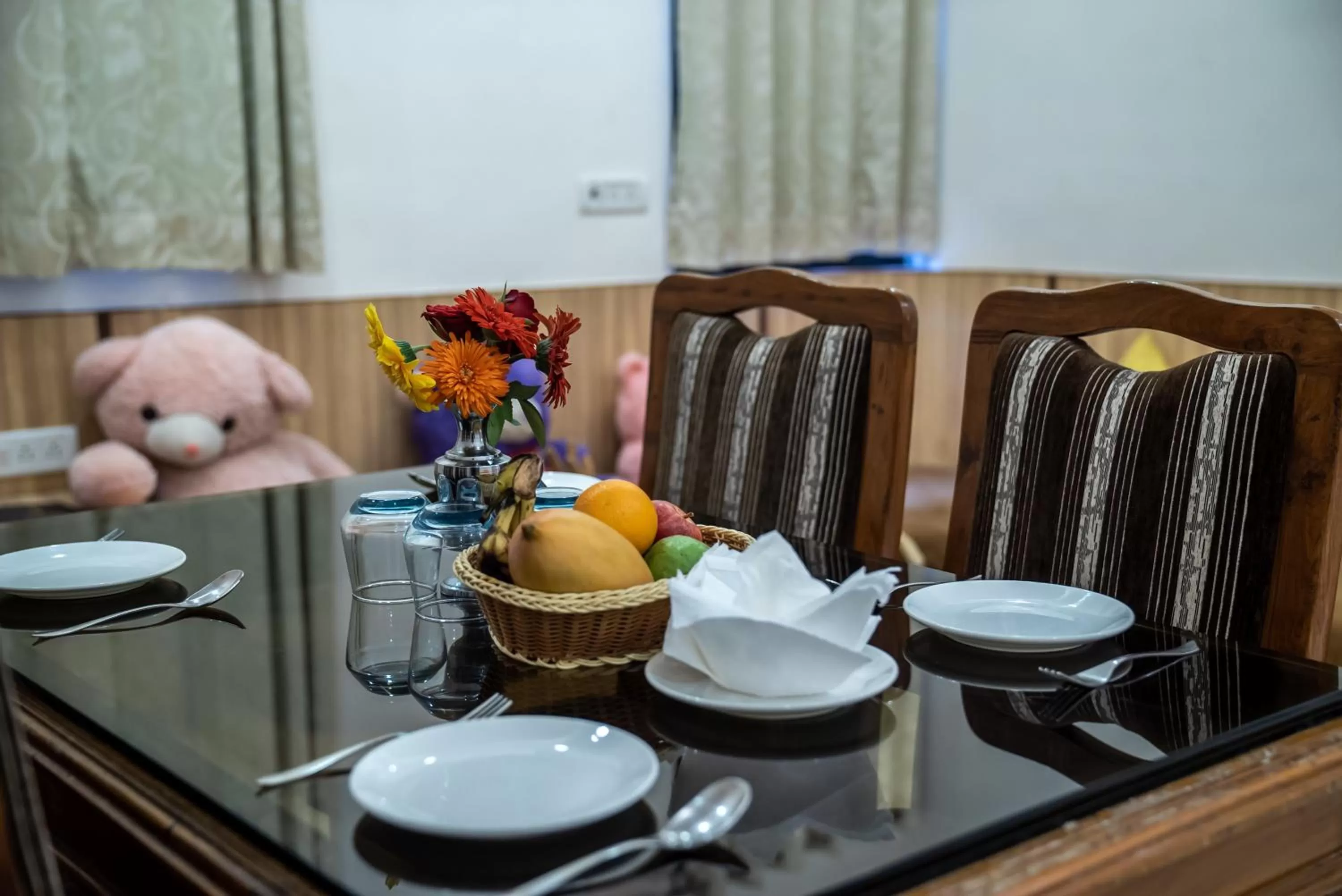 Dining area in Jivanta Mahabaleshwar