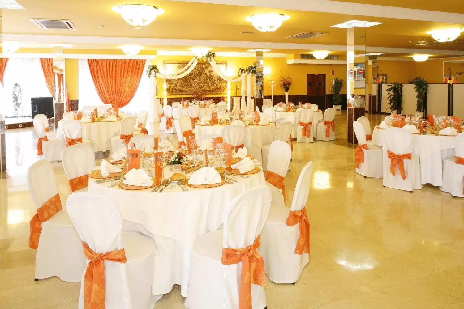 Restaurant/places to eat, Banquet Facilities in Hotel La Nava