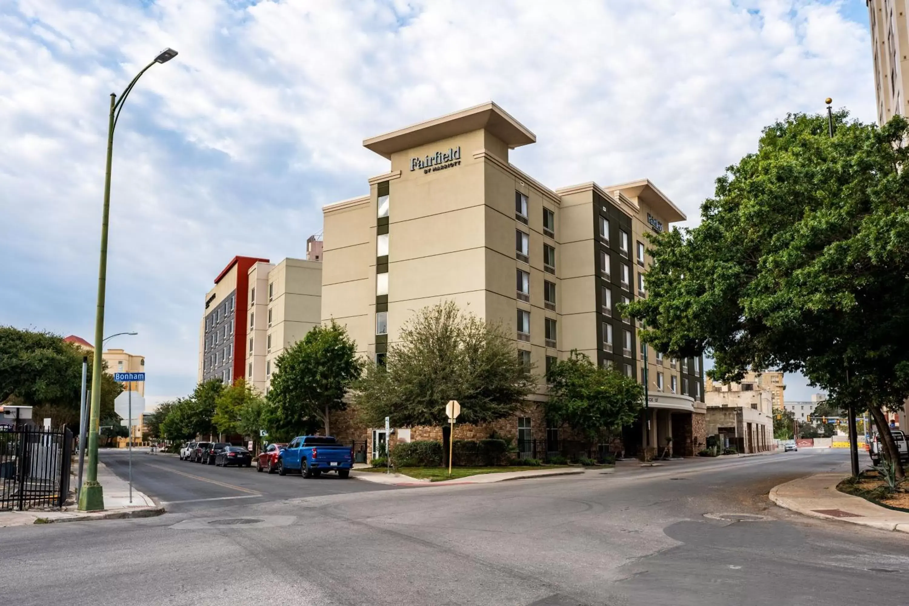 Property Building in Fairfield Inn & Suites by Marriott San Antonio Downtown/Alamo Plaza