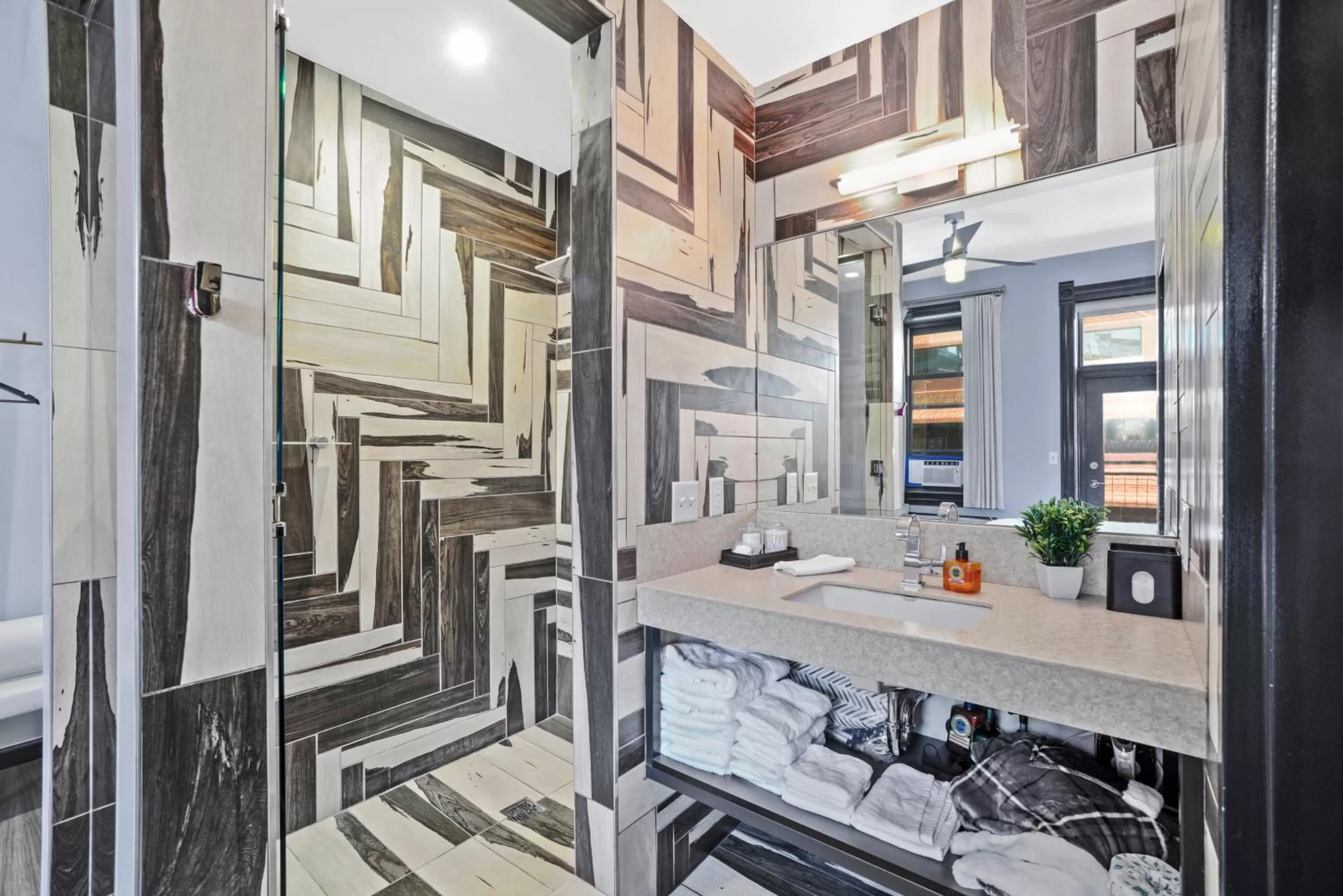 Bathroom in Good Hotels Downtown Denver