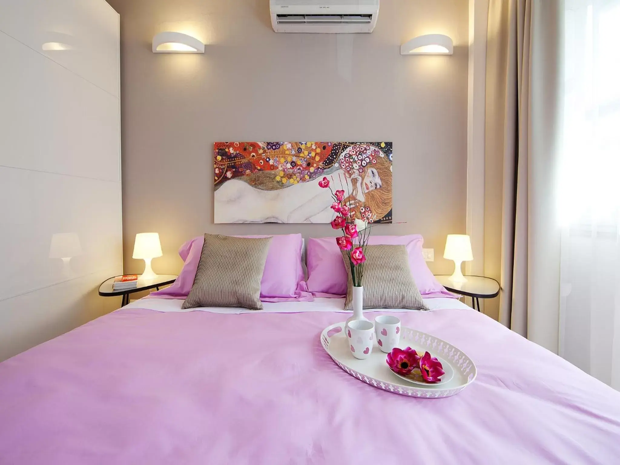 Bed in La Farina Apartments