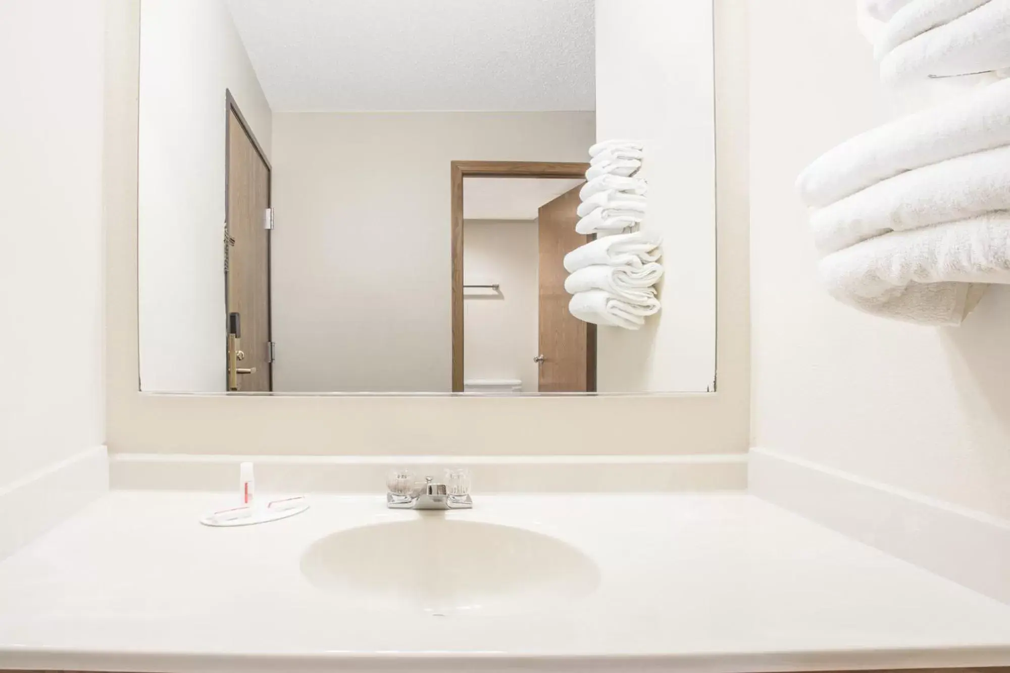 View (from property/room) in Super 8 by Wyndham Waverly View (from property/room) in Super 8 by Wyndham Waverly