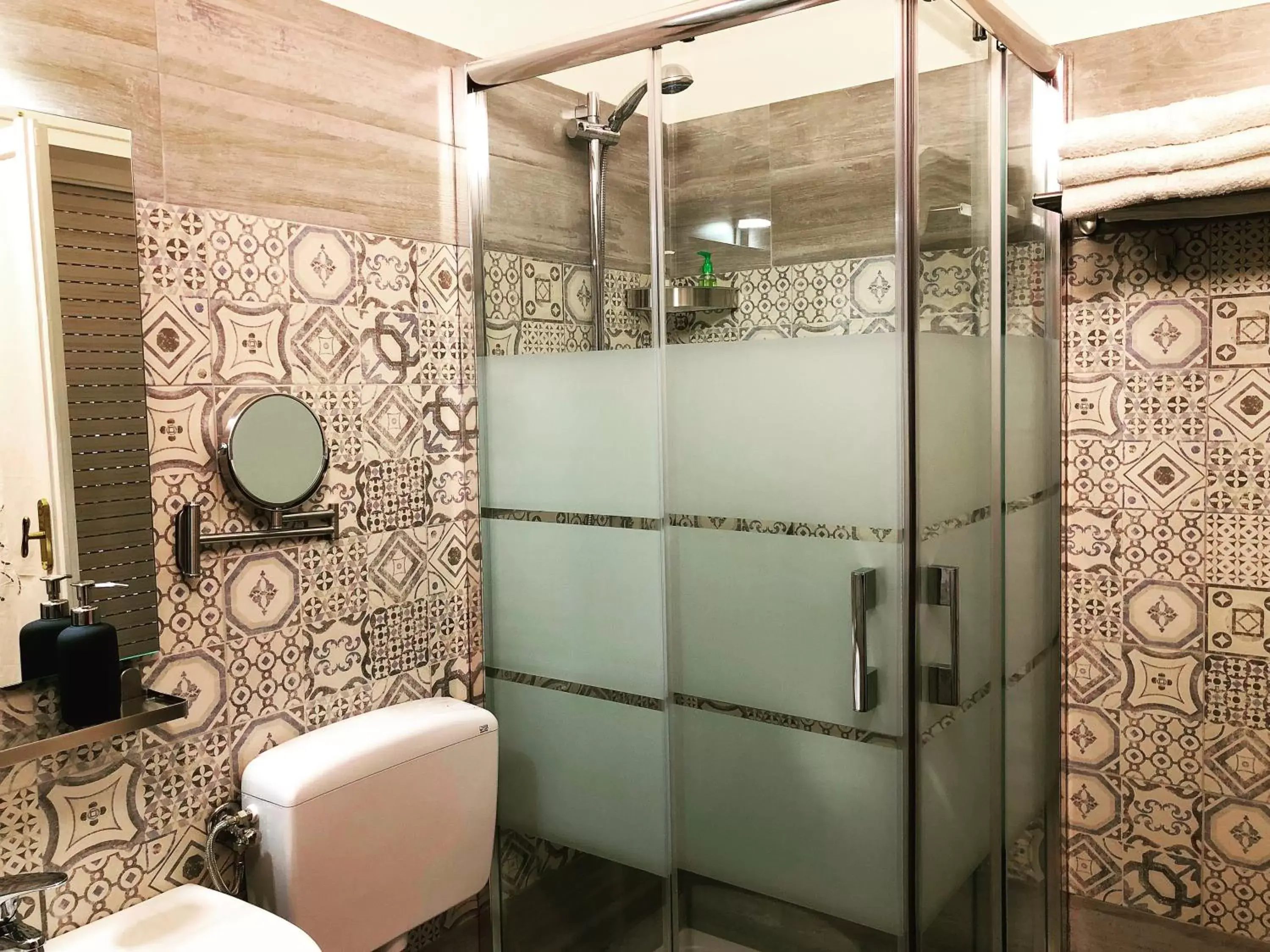 Shower, Bathroom in B&B Casa Cupiello