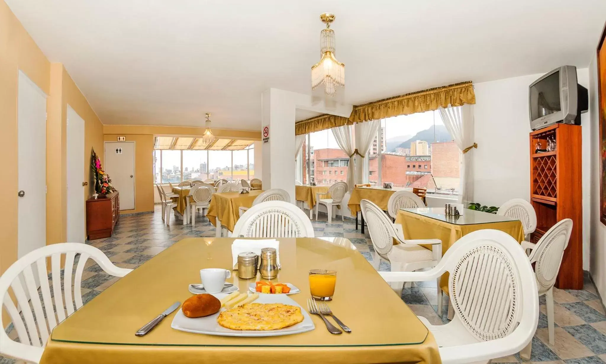 Breakfast, Restaurant/Places to Eat in Hotel Bogotá Gran Marquez