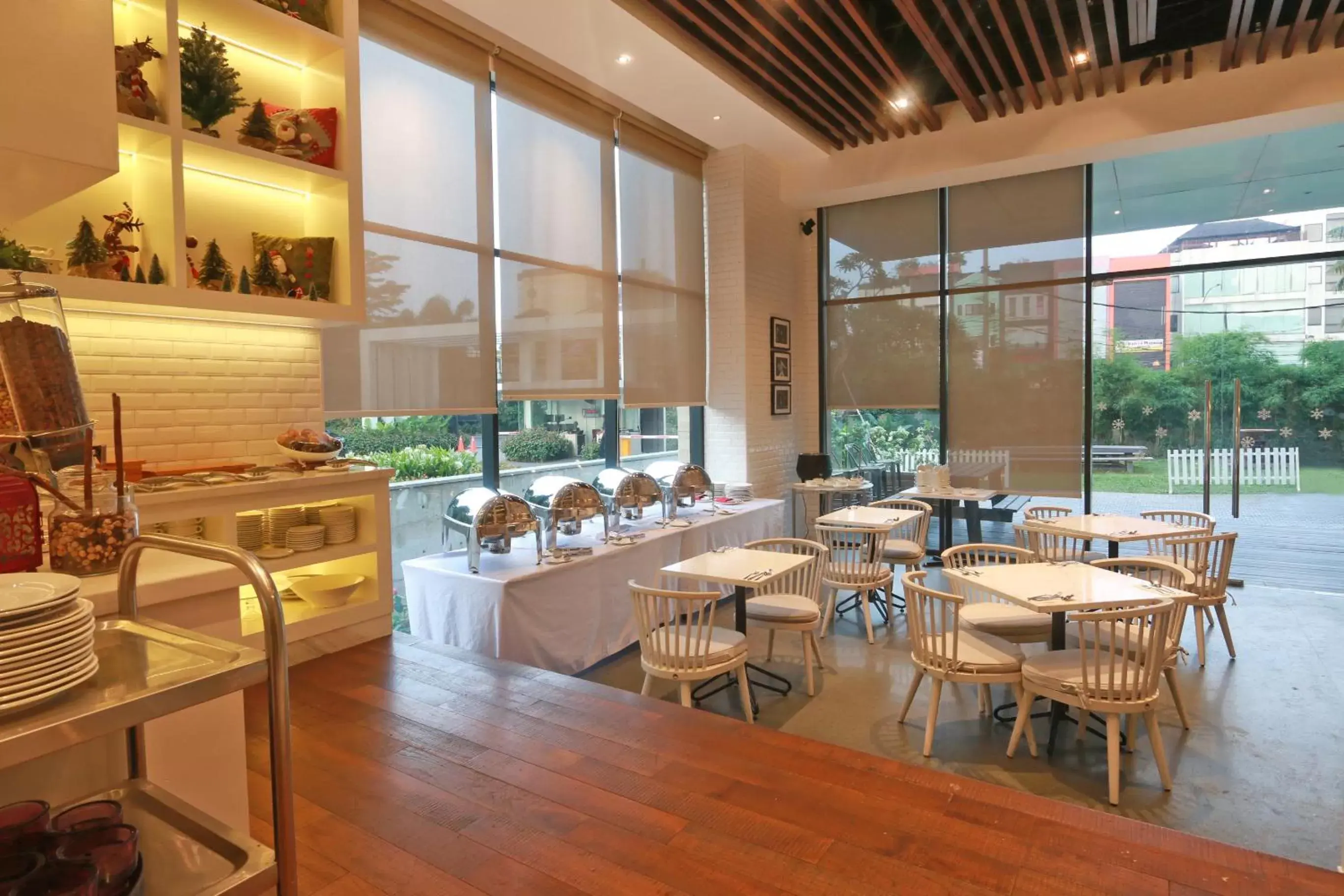 Restaurant/Places to Eat in Veranda Serviced Residence Puri