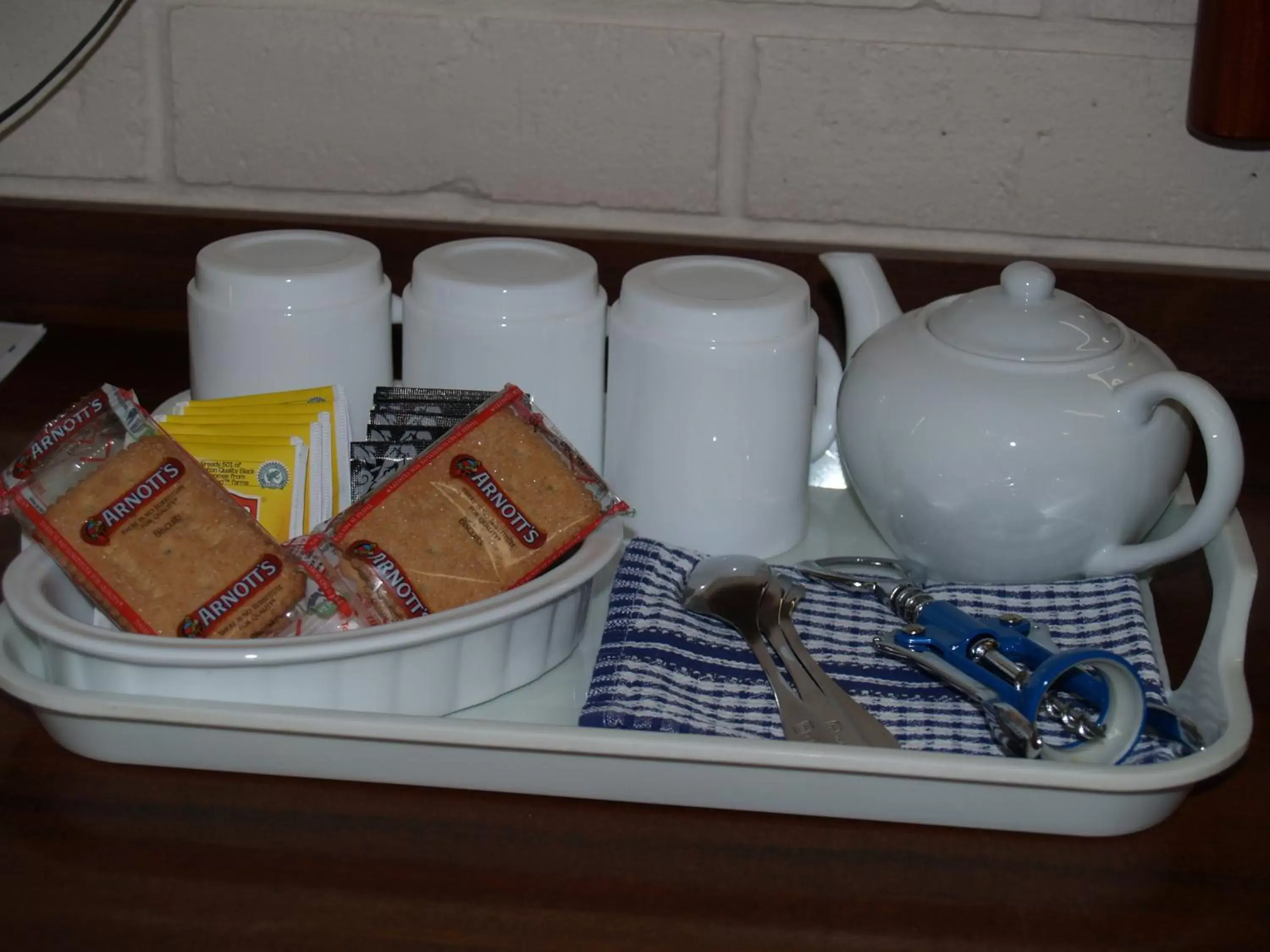 Coffee/tea facilities in Pigeon House Motor Inn