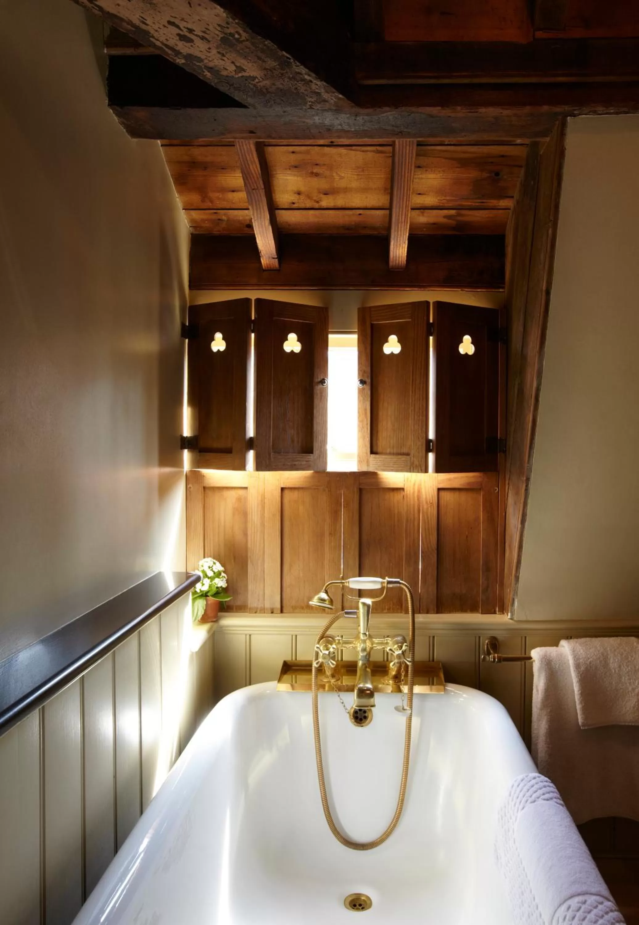 Bathroom, Bed in The Rookery