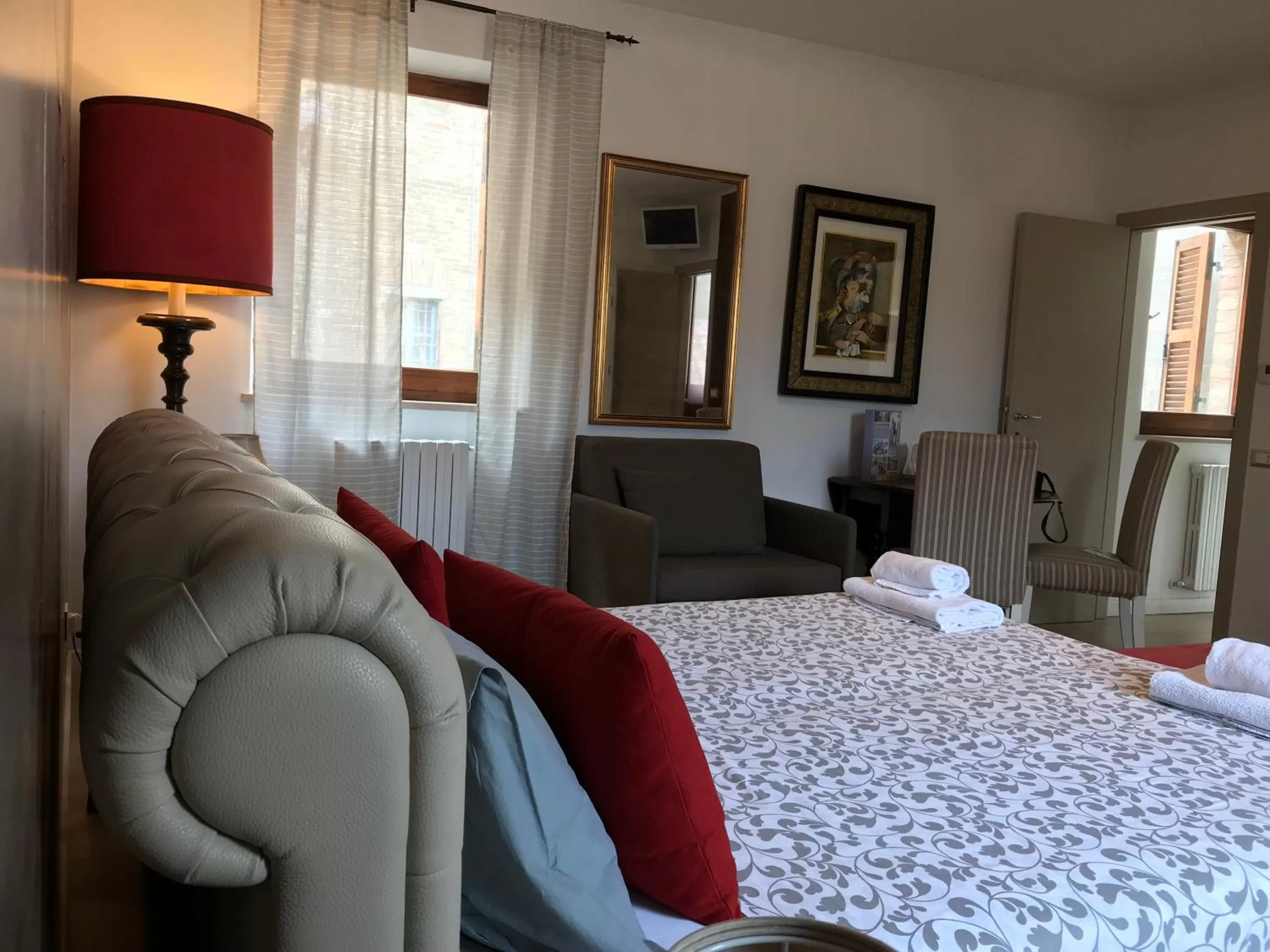 Photo of the whole room, Bed in B&B Albornoz