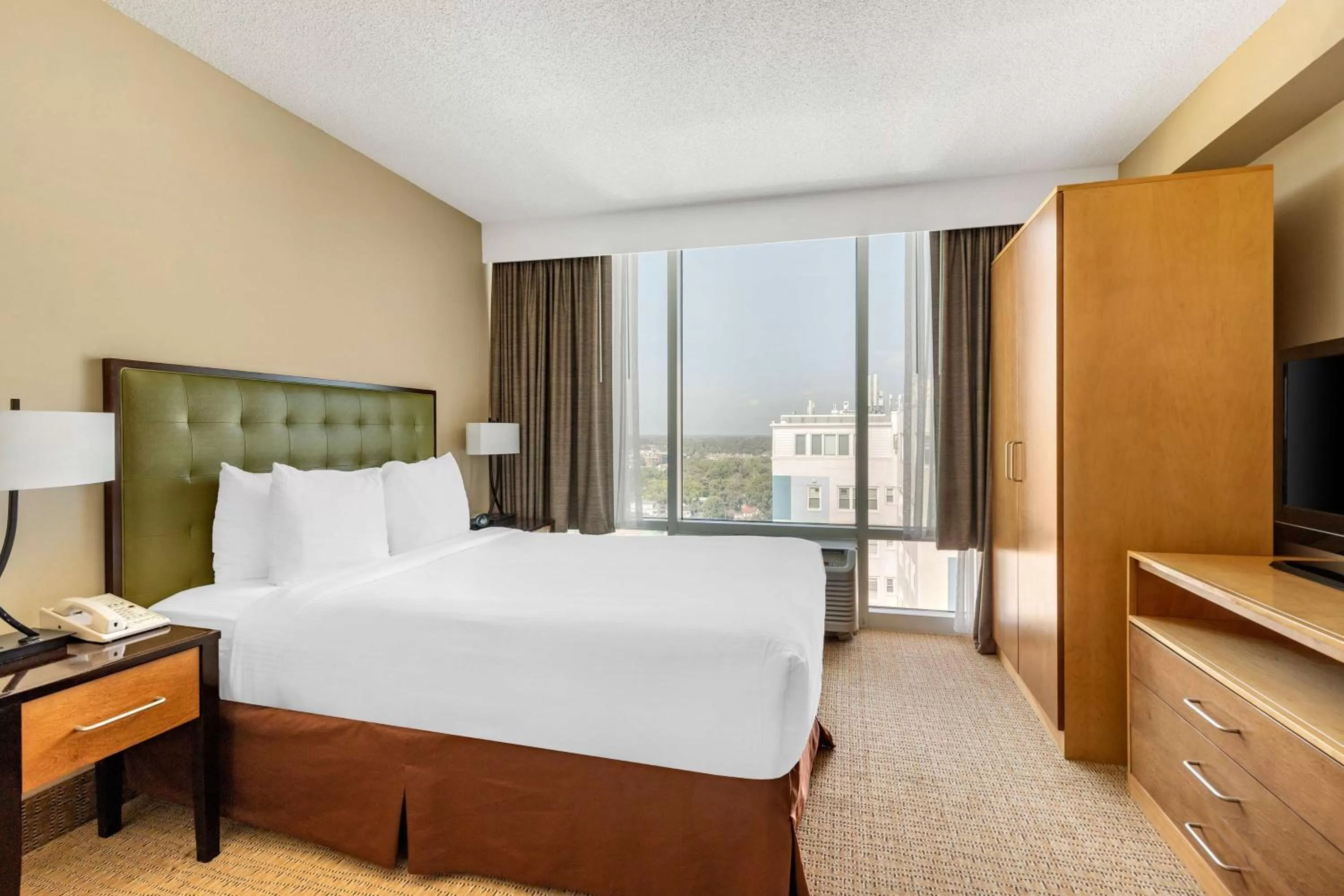 Bed in Hilton Vacation Club Ocean Beach Club Virginia Beach