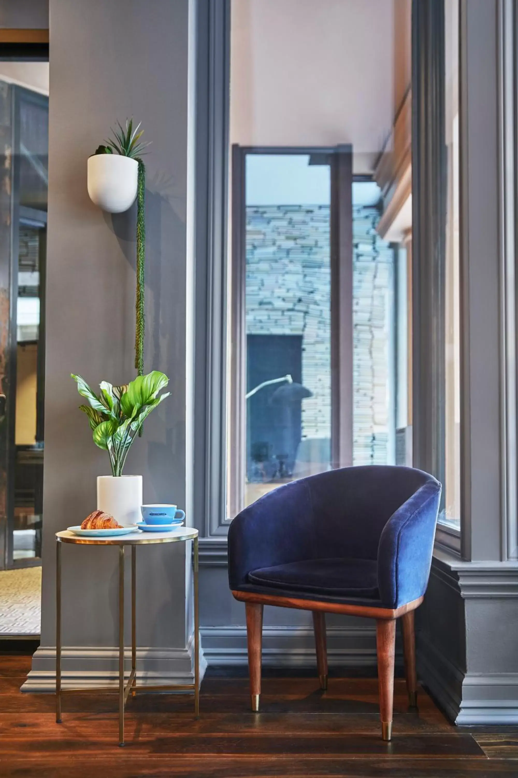 Seating Area in Hotel Emblem San Francisco, a Viceroy Urban Retreat