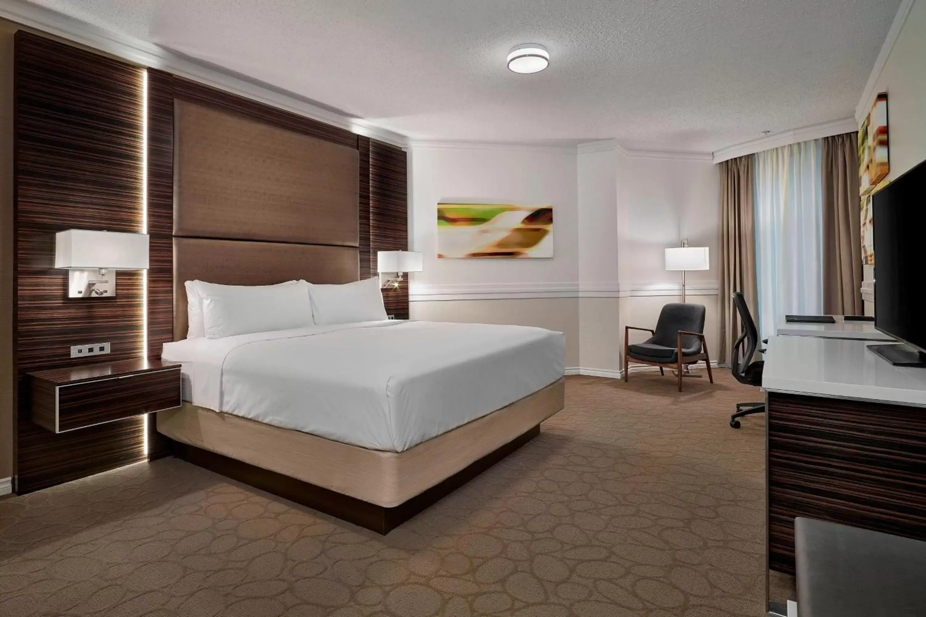 Photo of the whole room, Bed in Delta Hotels by Marriott Edmonton Centre Suites