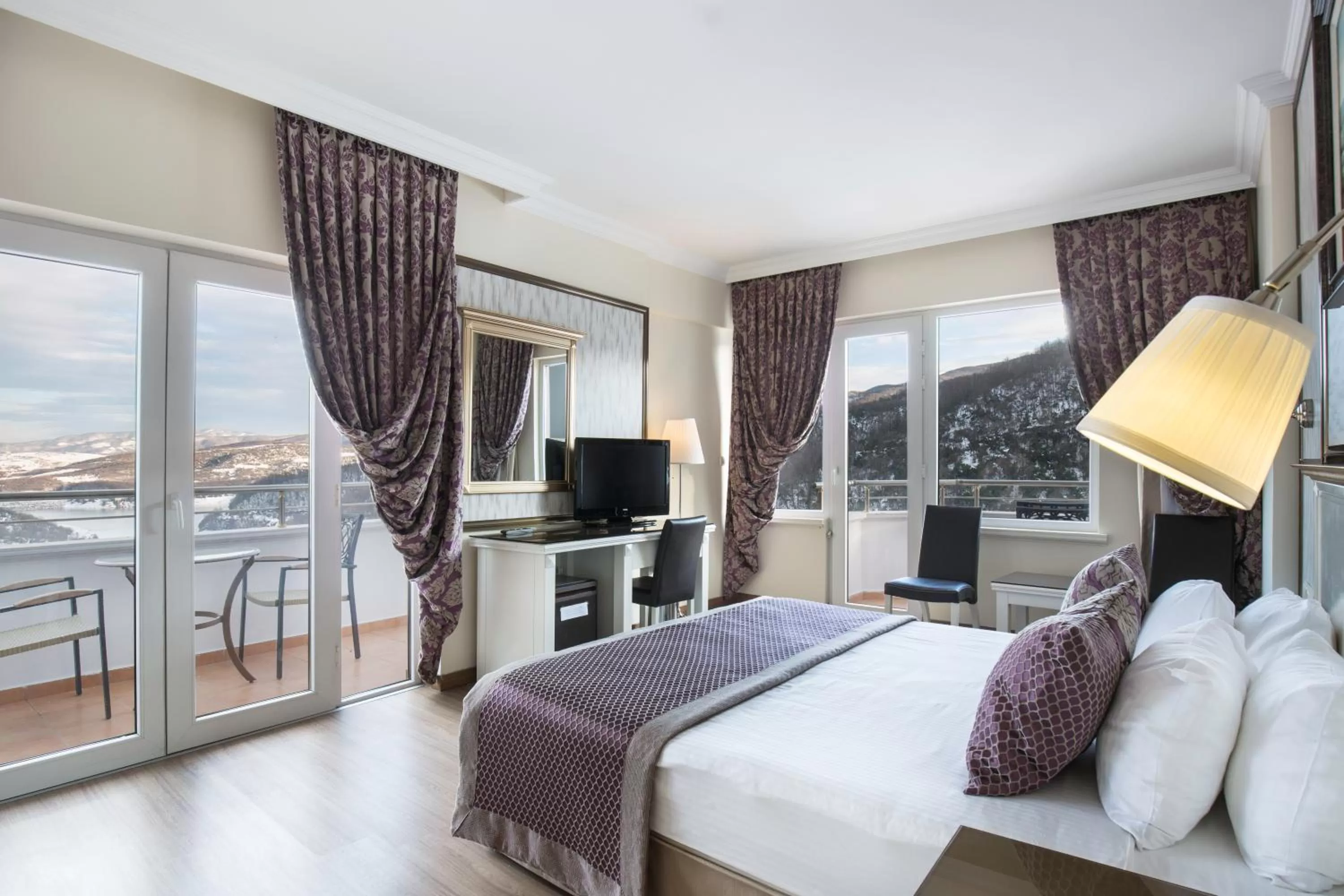 TV and multimedia in Thermalium Wellness & Spa Hotel by Vima