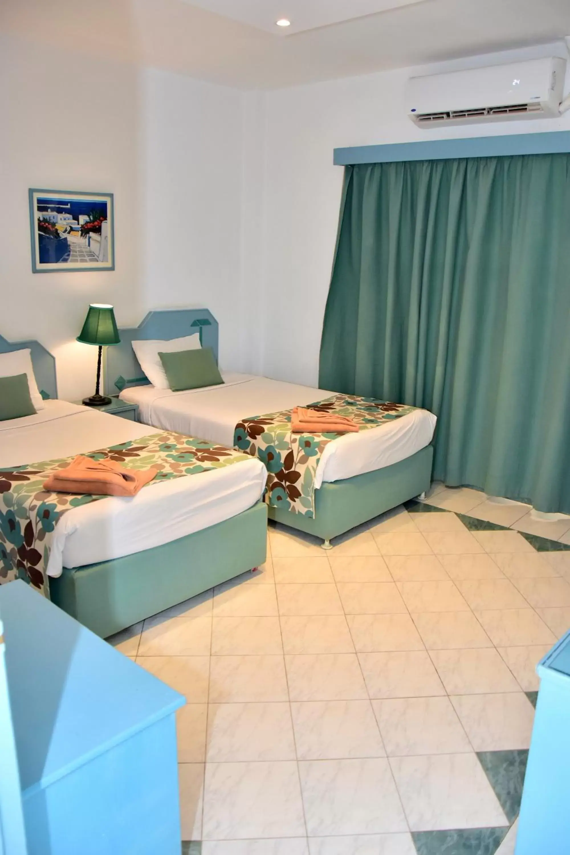 Bed in Dive Inn Resort