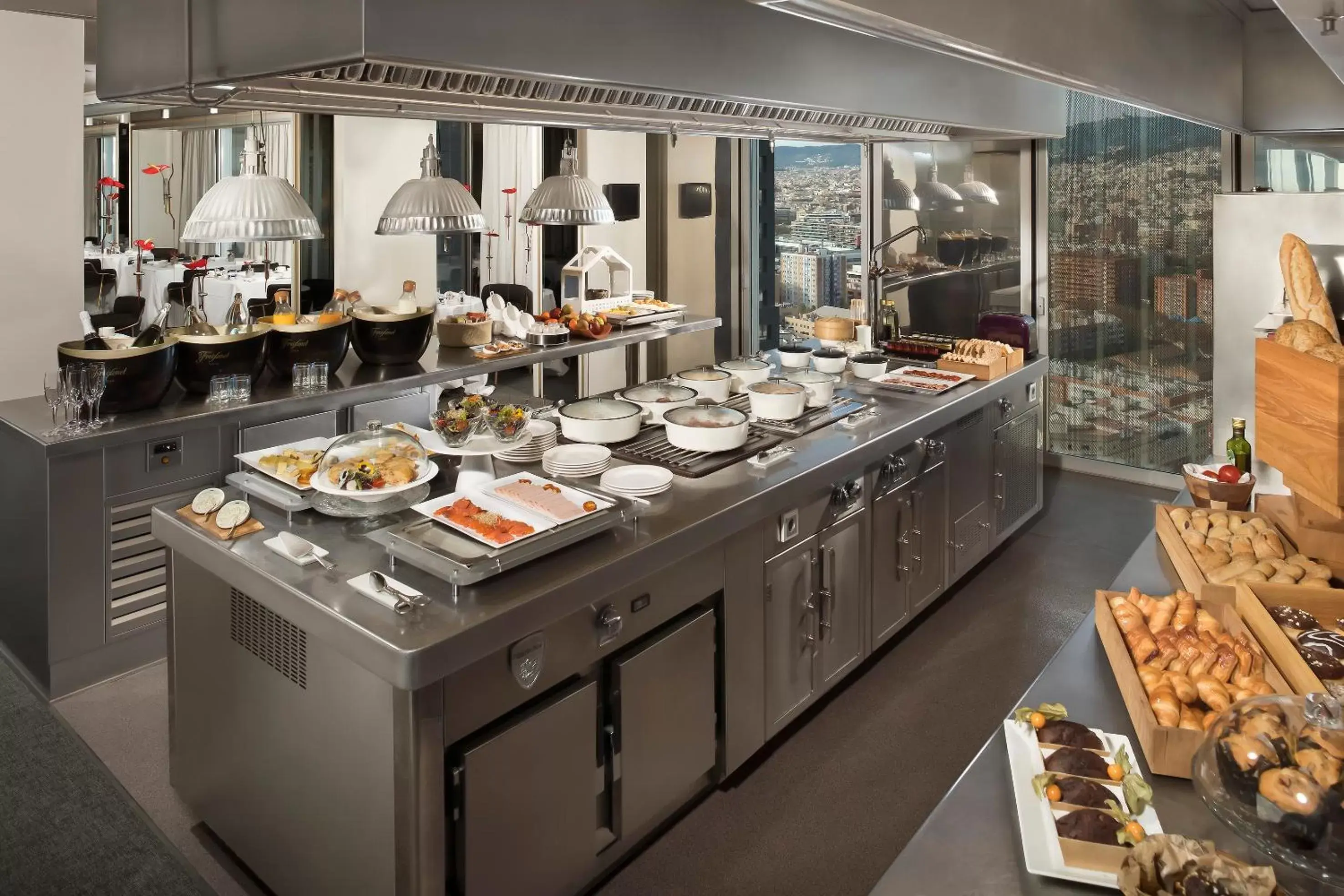 Buffet breakfast, Restaurant/Places to Eat in The Level at Melia Barcelona Sky