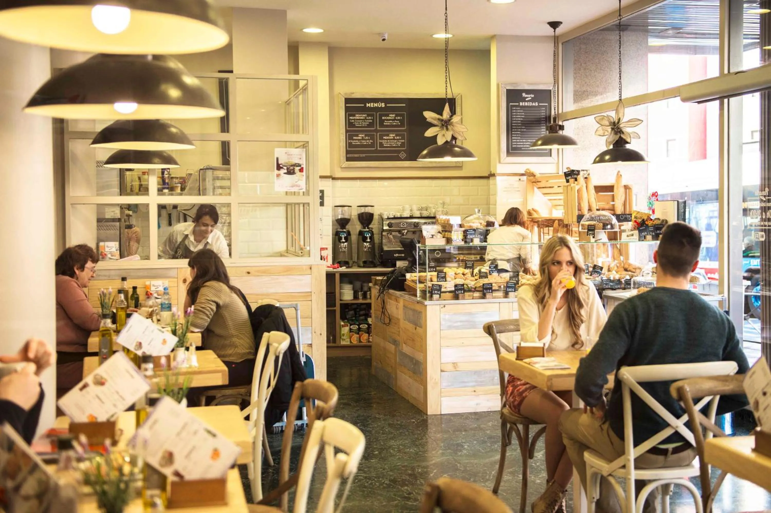 Restaurant/places to eat in Erase un Hotel