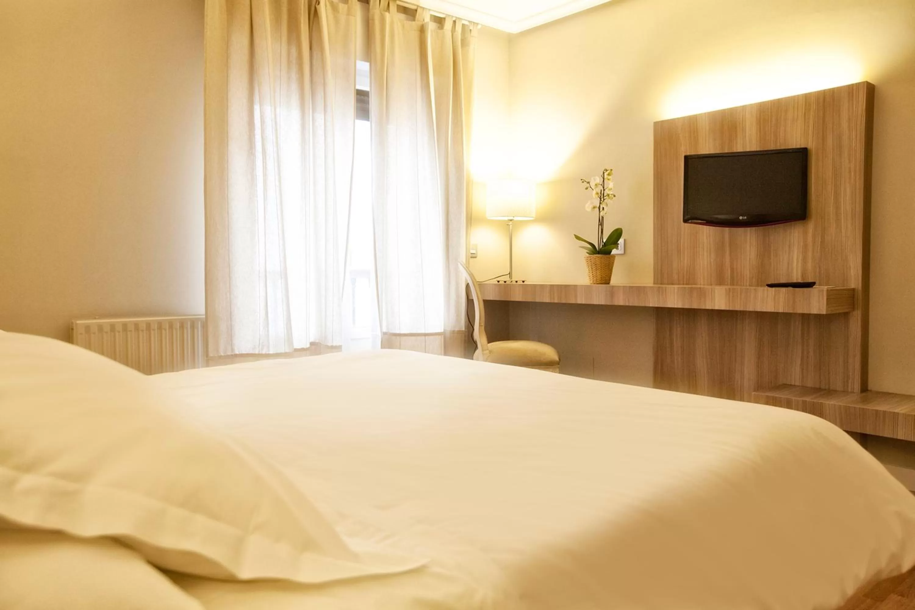 Photo of the whole room, Bed in Hotel Los Lagos Nature