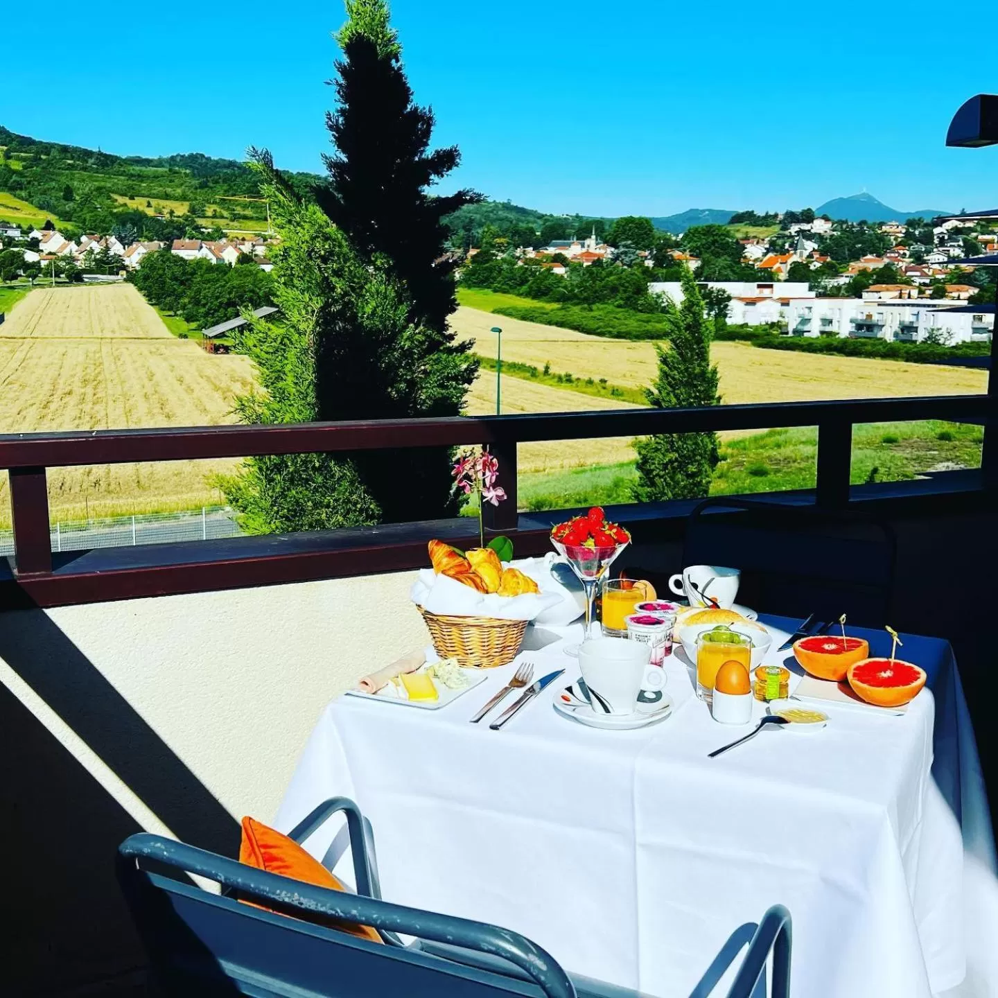 Breakfast in Best Western Plus Hôtel Gergovie