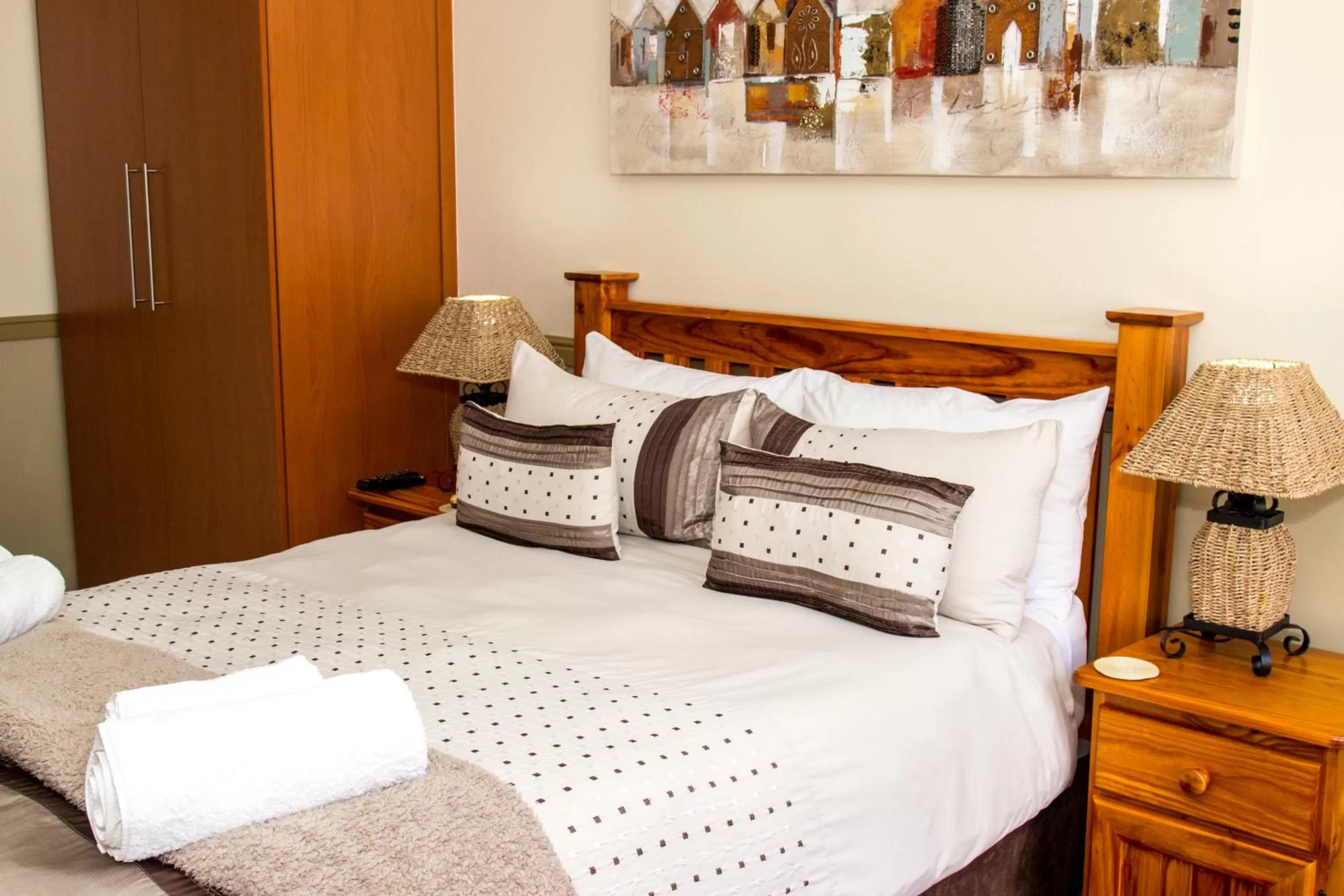 Bedroom, Bed in Victoria Heights B&B