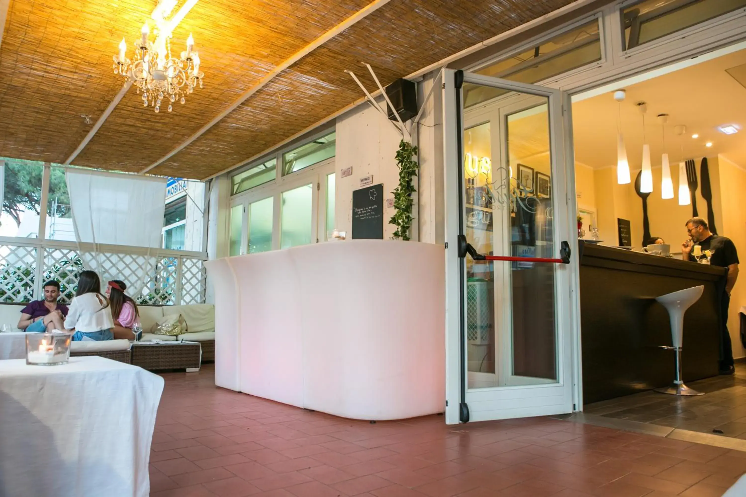 Restaurant/places to eat, Lobby/Reception in Hotel La Torraccia