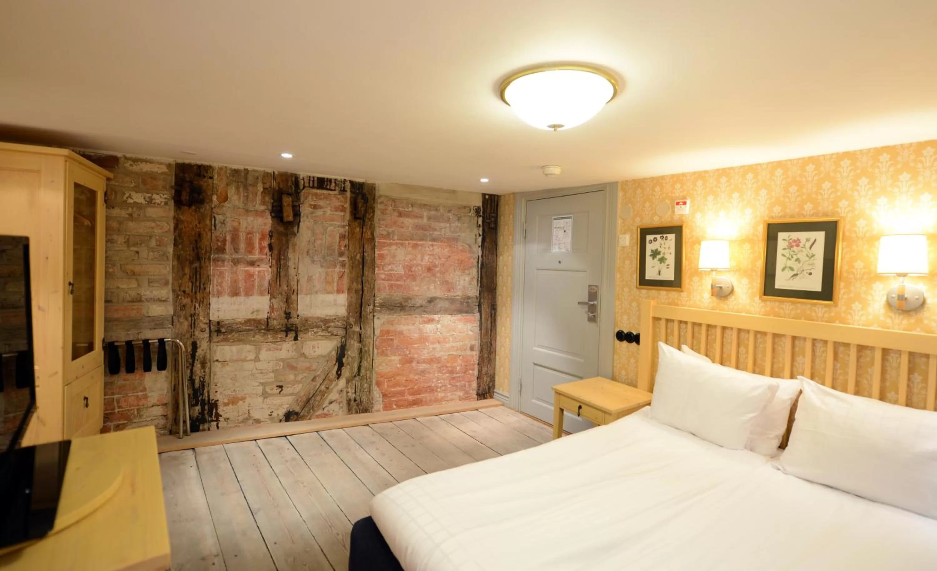 Decorative detail, Bed in Best Western Hotel Royal