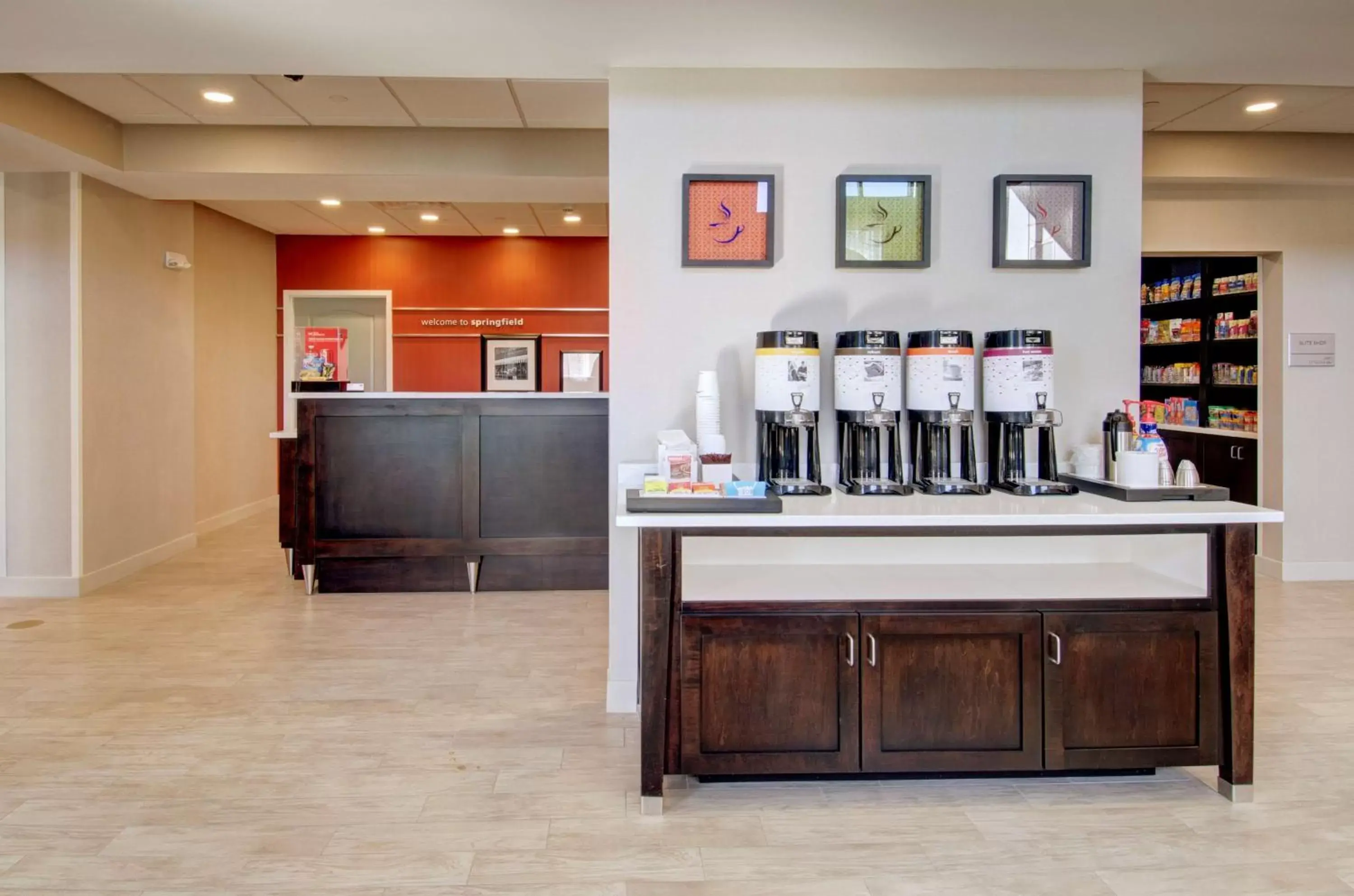 Coffee/tea facilities, Lobby/Reception in Hampton Inn & Suites Springfield Downtown