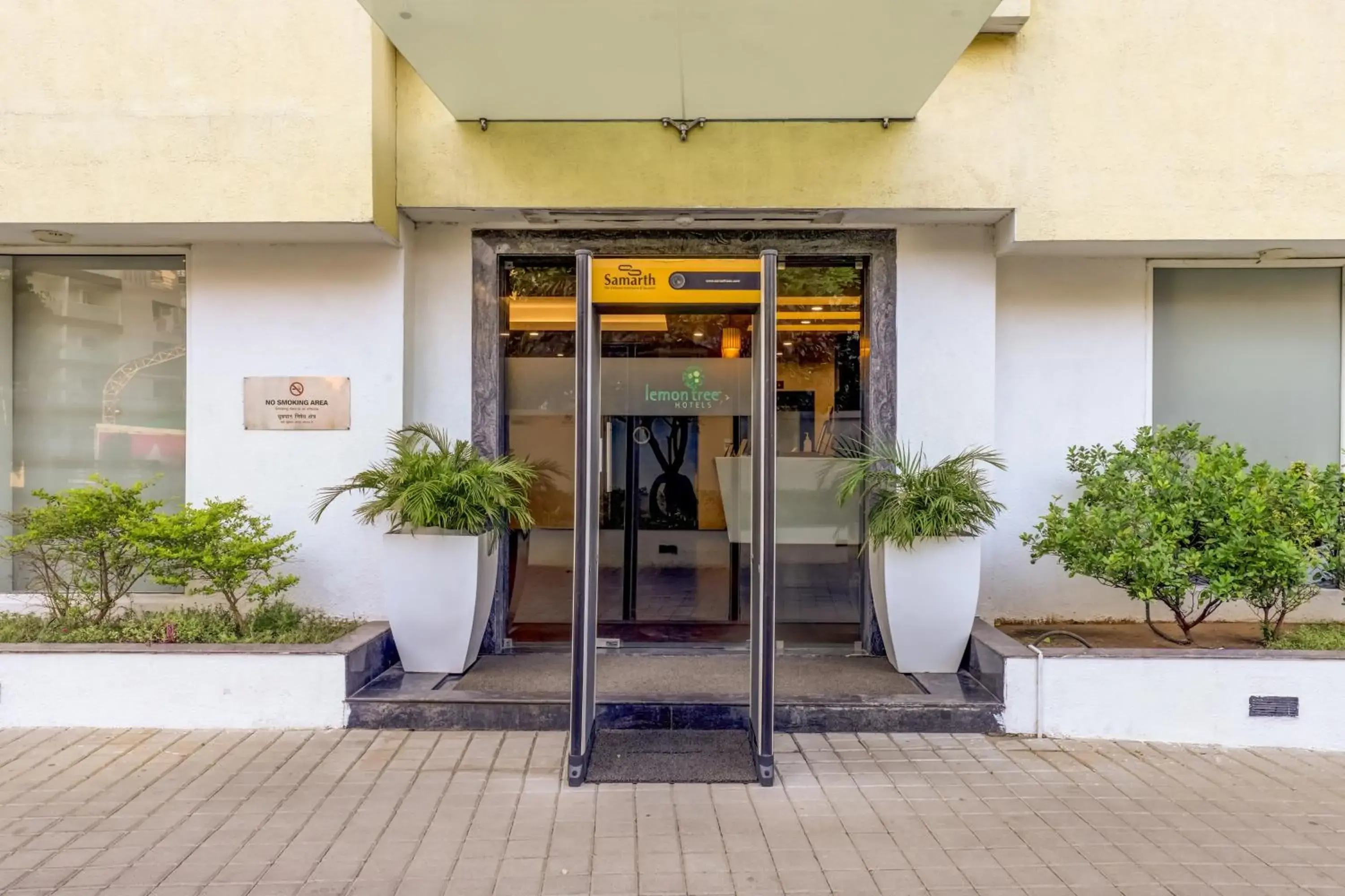 Facade/entrance in Lemon Tree Hotel, Ahmedabad