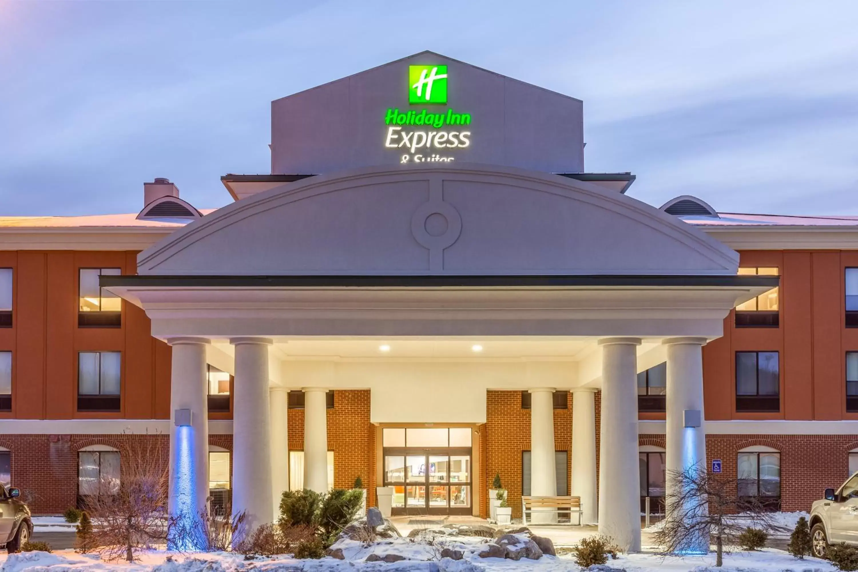 Property Building in Holiday Inn Express & Suites White Haven - Poconos, an IHG hotel