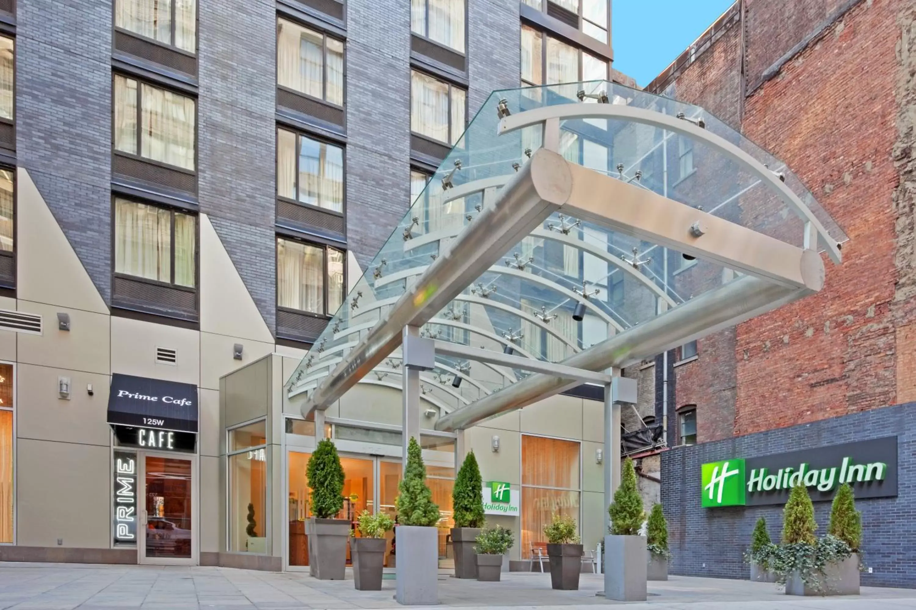 Property Building in Holiday Inn Manhattan 6th Ave - Chelsea, an IHG Hotel