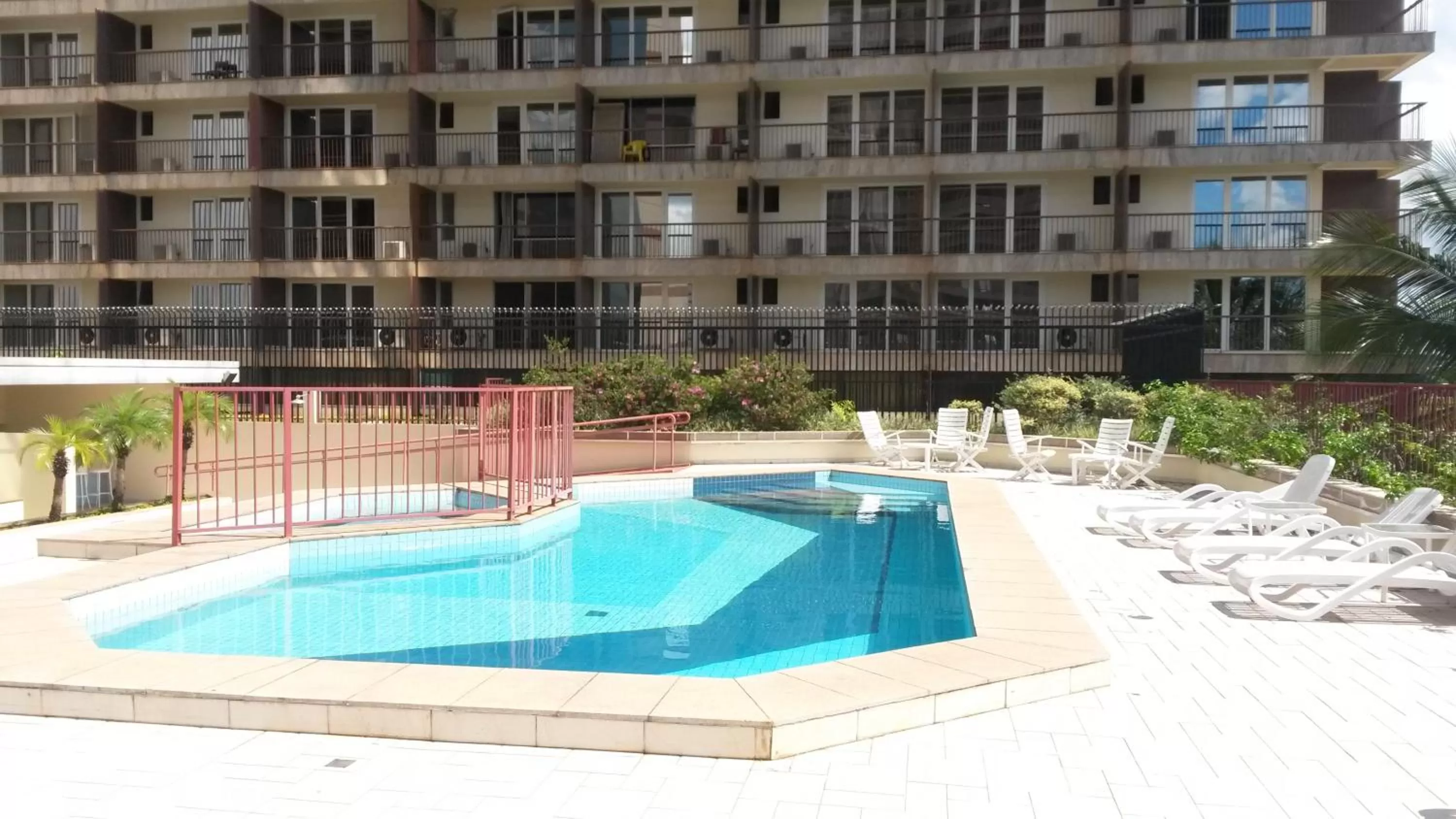 Swimming pool in Grand Bittar Hotel