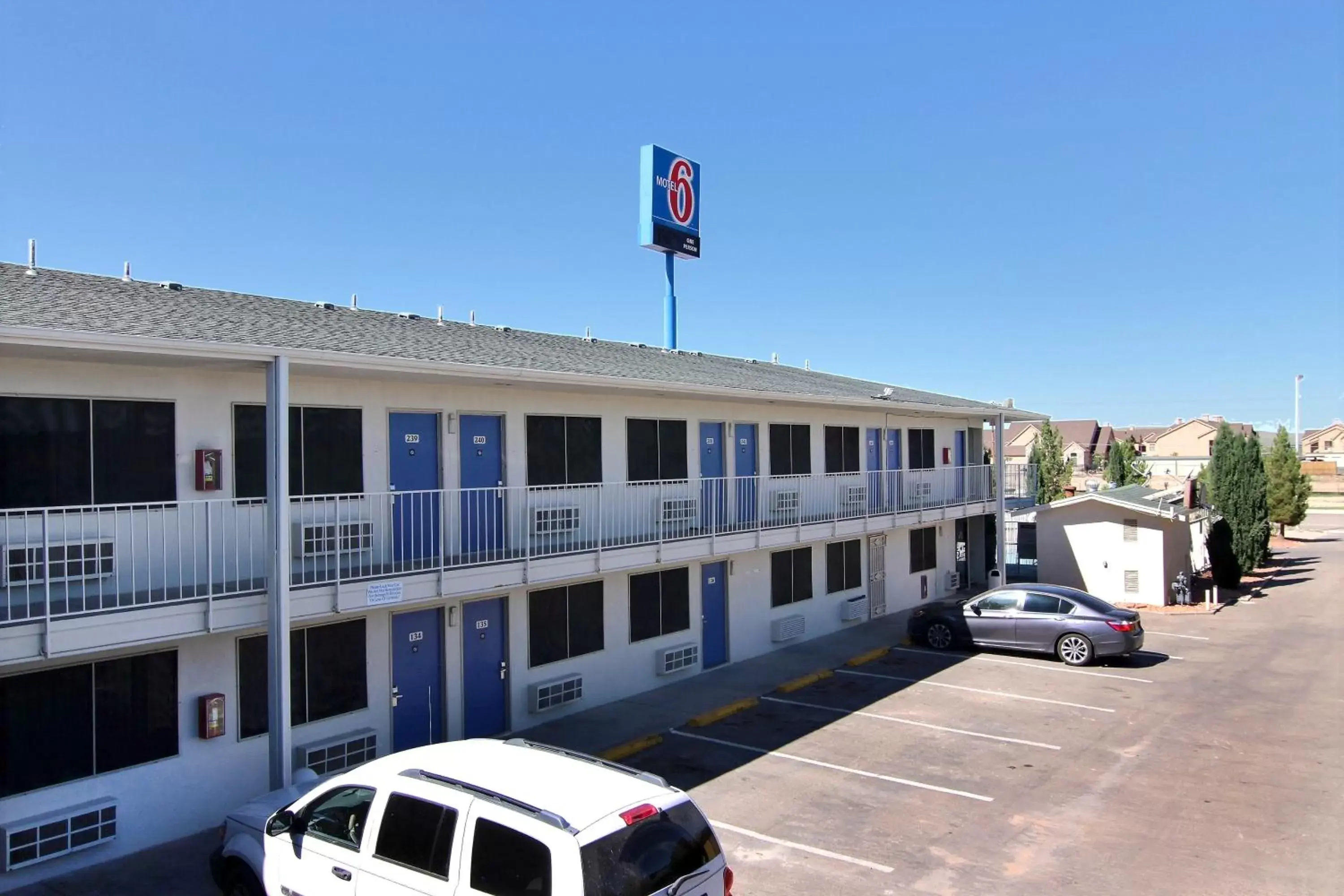 Facade/entrance, Property Building in Motel 6-Carlsbad, NM