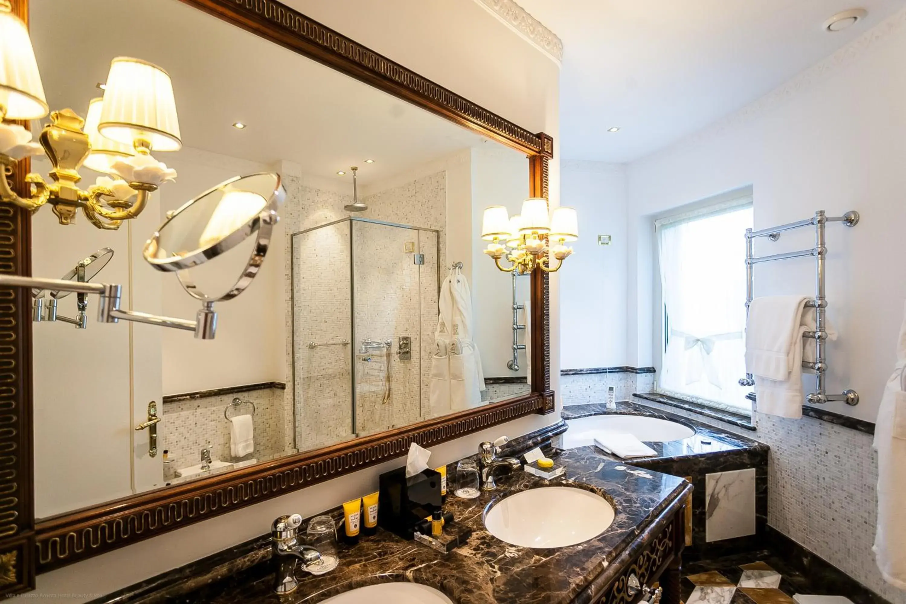 Bathroom in Hotel Villa E Palazzo Aminta