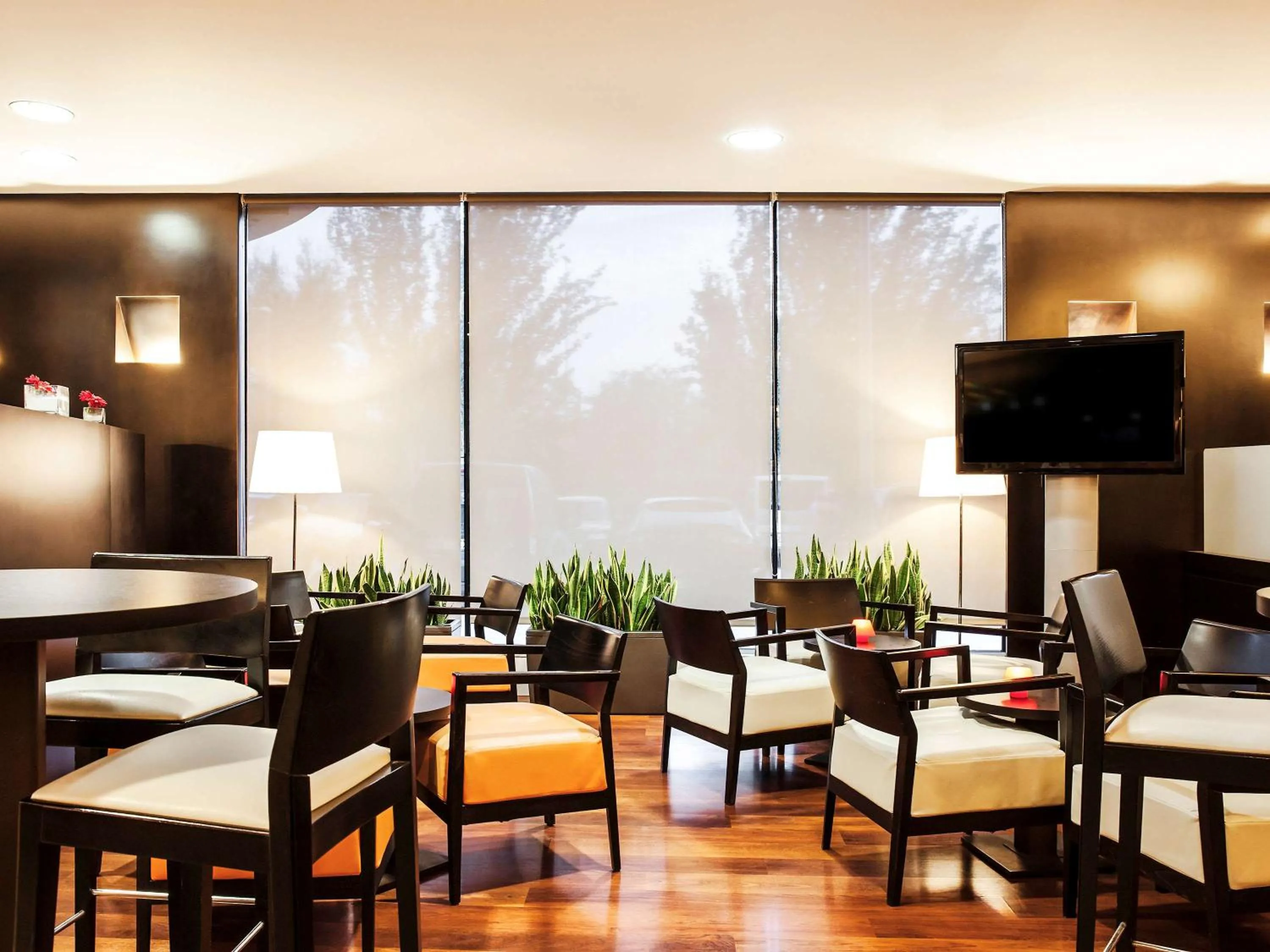 Lounge or bar in Ibis Barcelona Molins de Rei