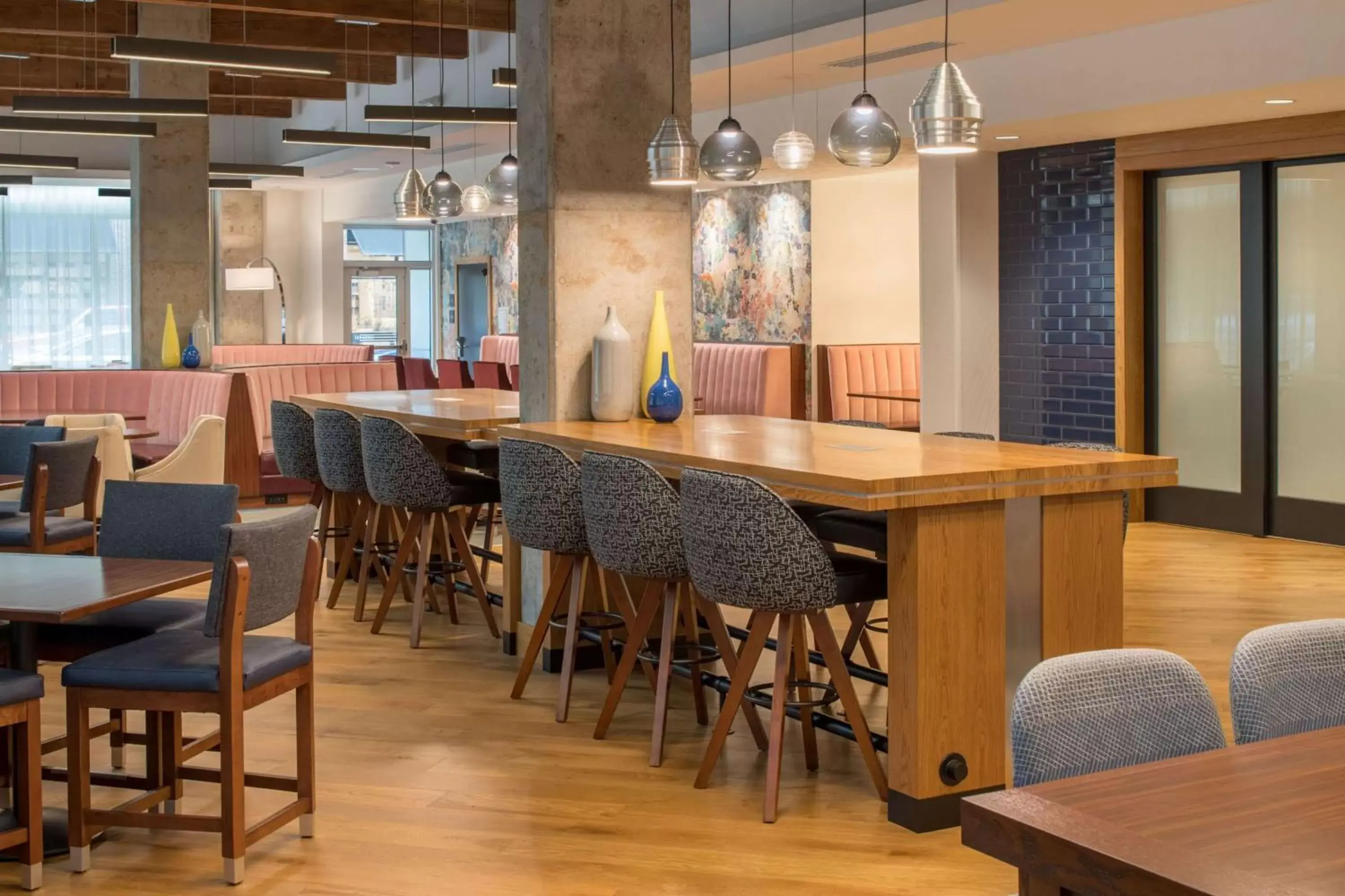 Dining area, Restaurant/Places to Eat in Hampton Inn And Suites By Hilton Portland-Pearl District